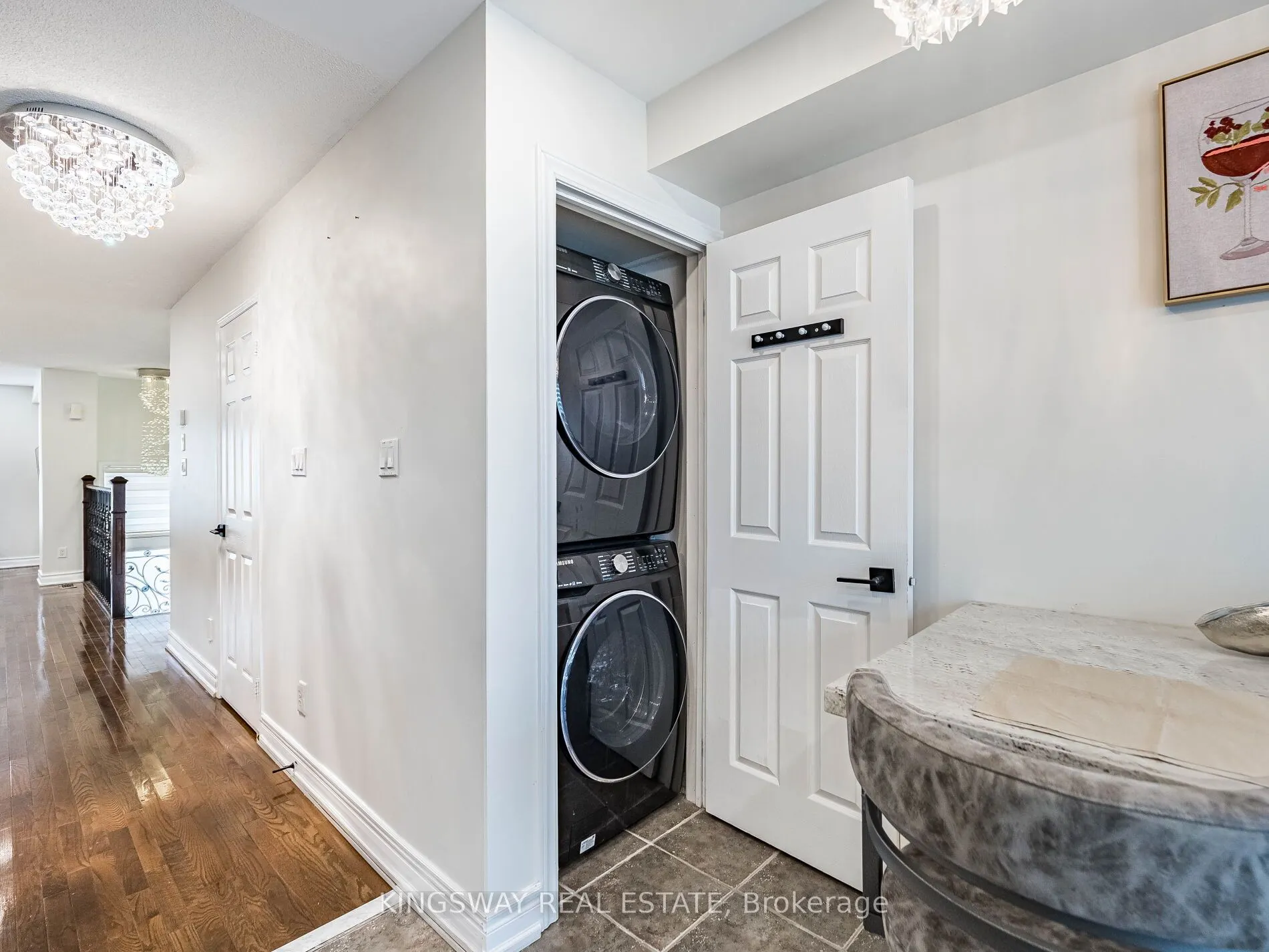 3221 Redpath Circle
