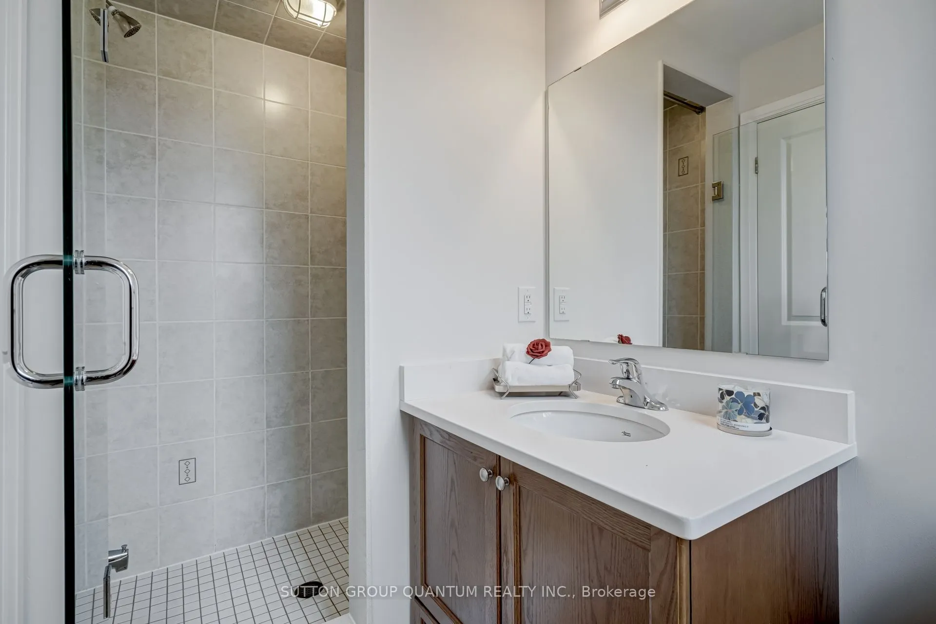 275 Roxton Road, #201