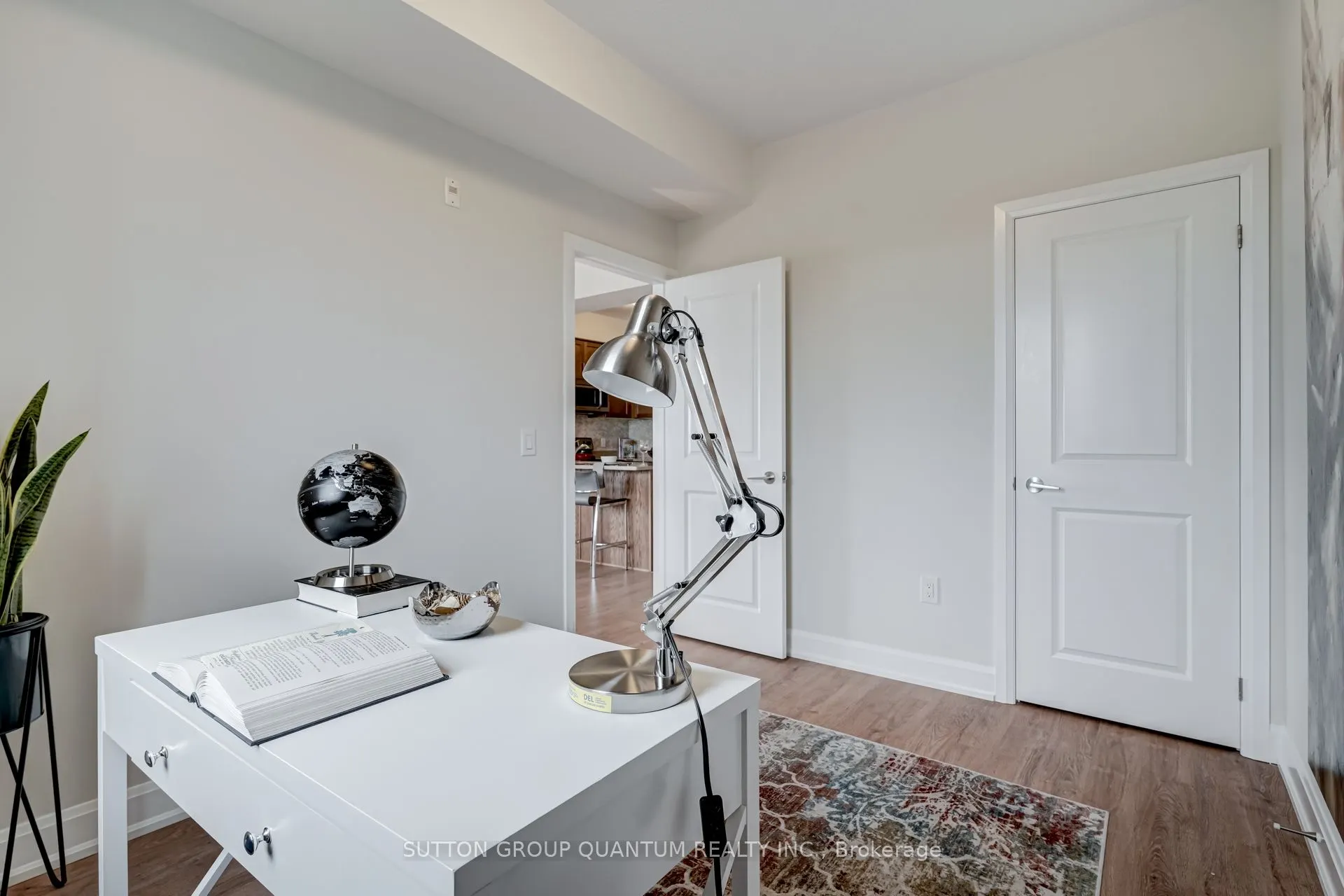 275 Roxton Road, #201