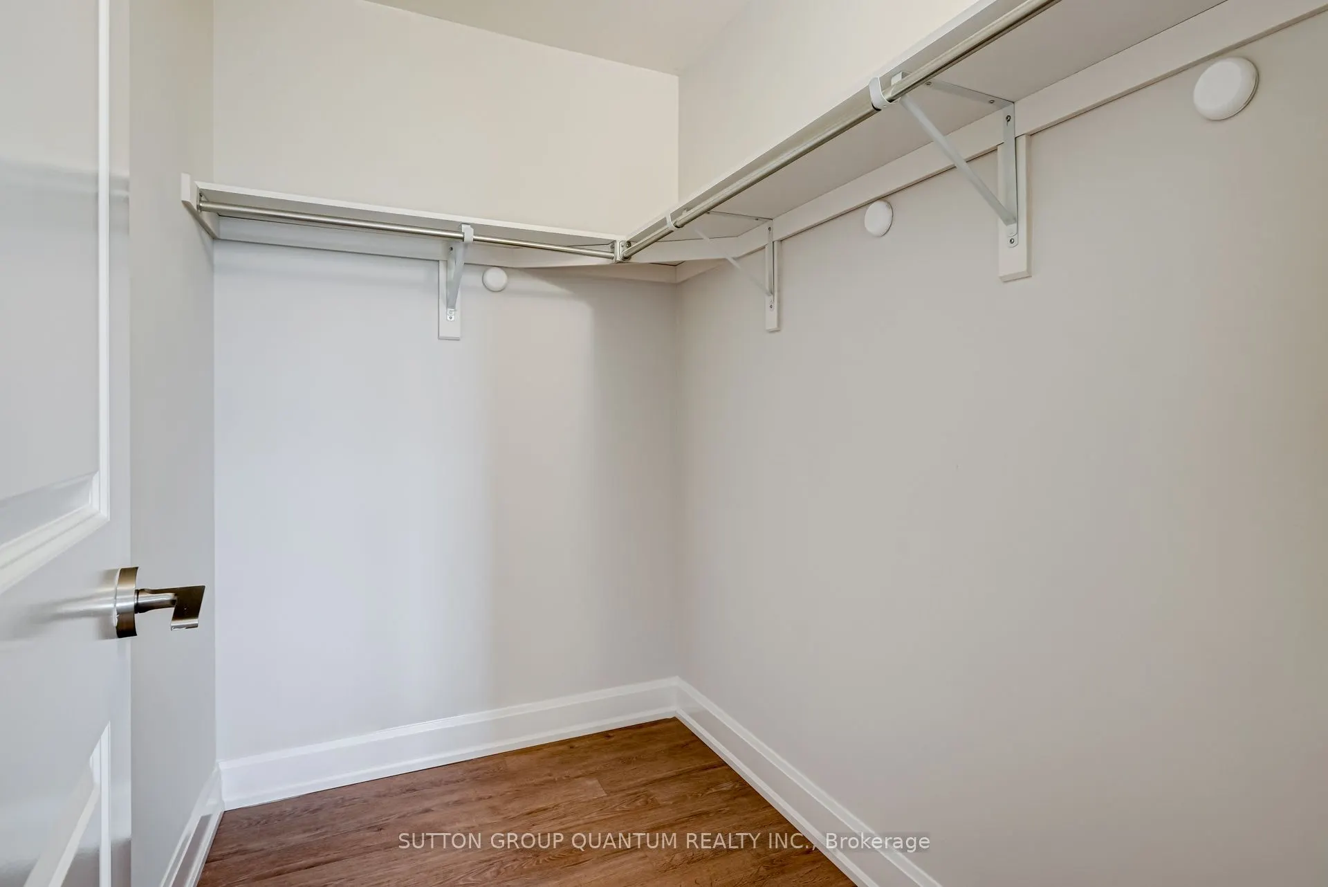 275 Roxton Road, #201