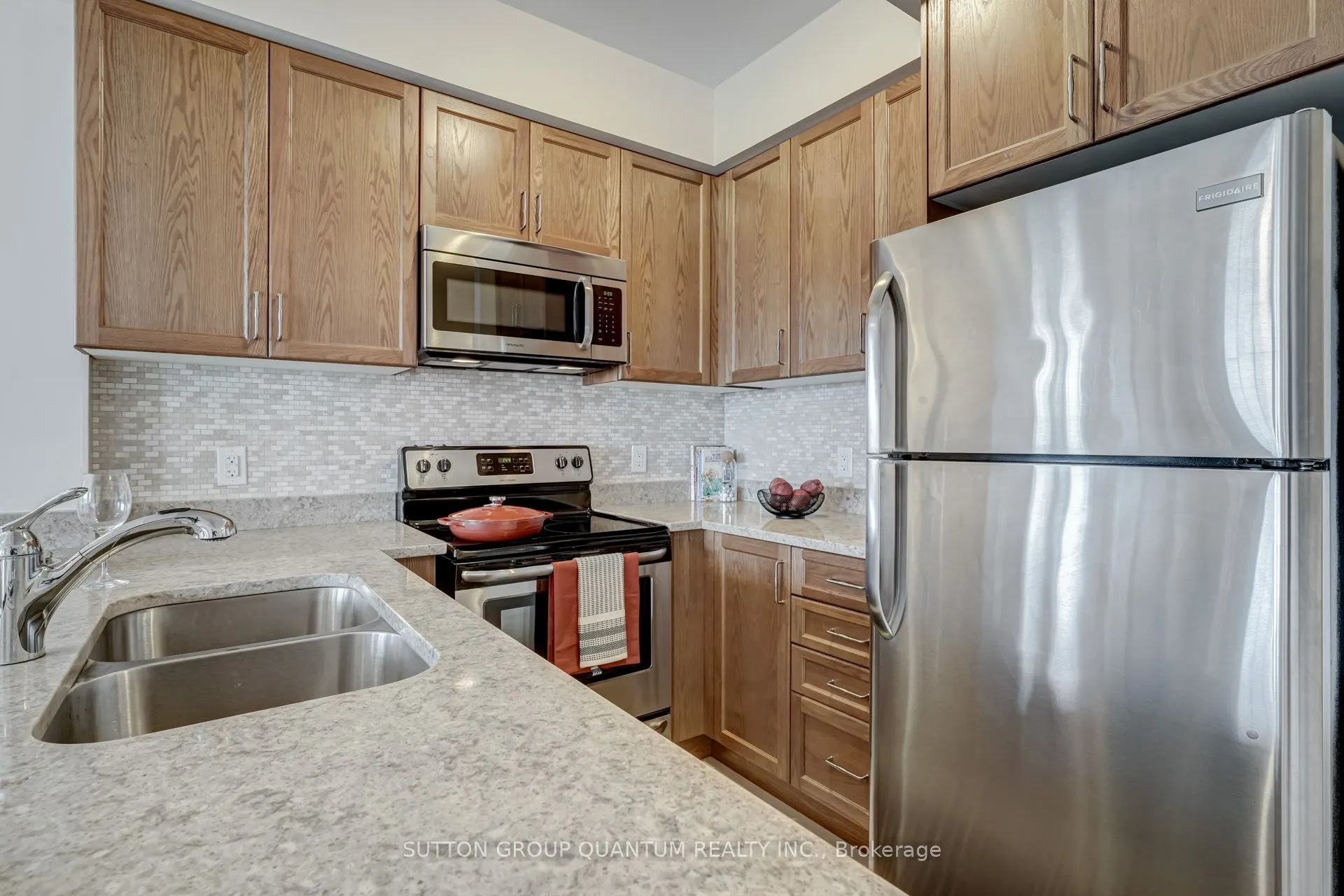 275 Roxton Road, #201