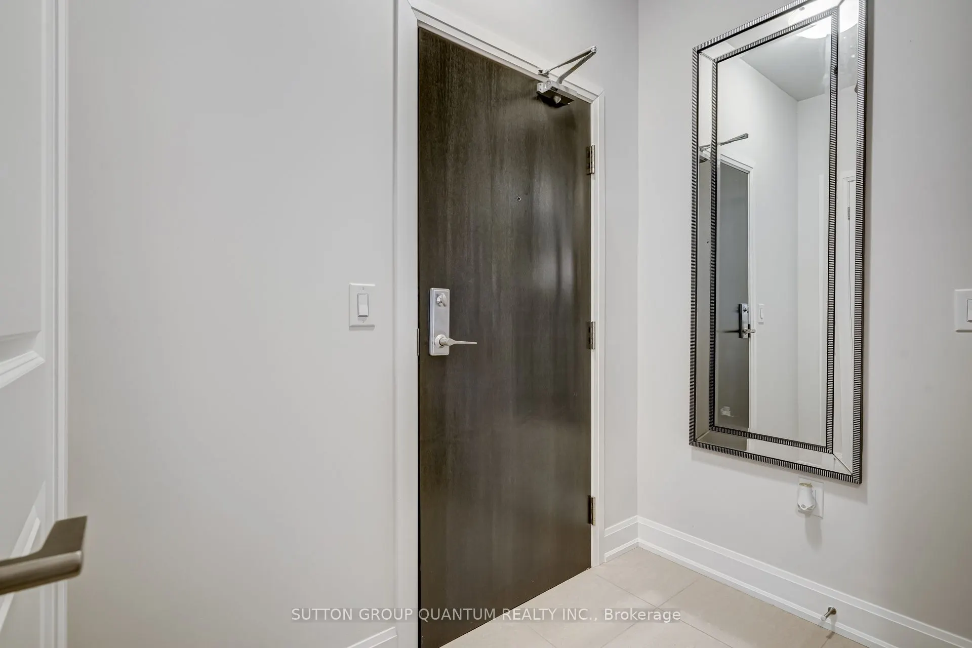275 Roxton Road, #201