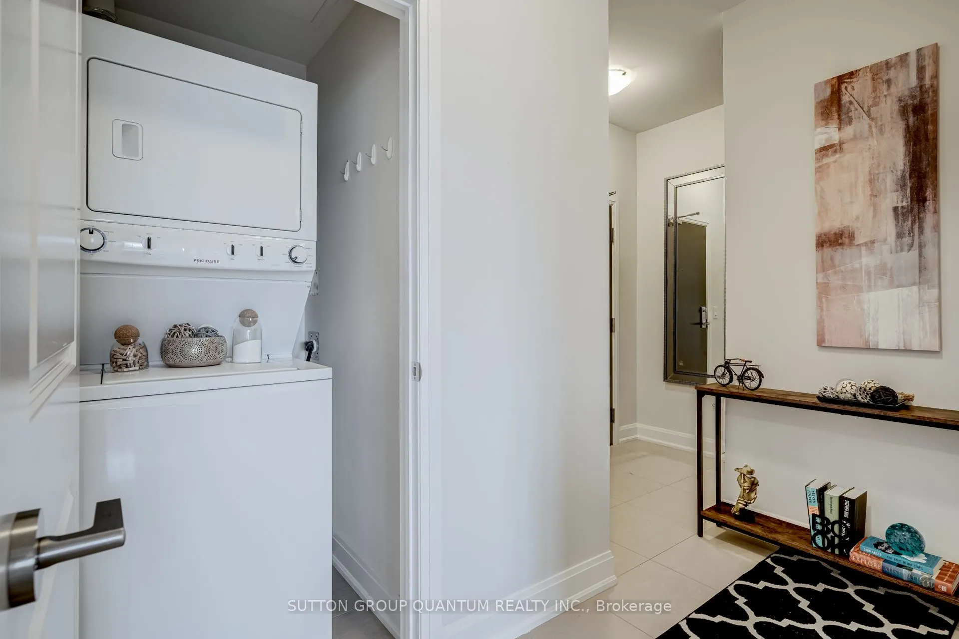 275 Roxton Road, #201