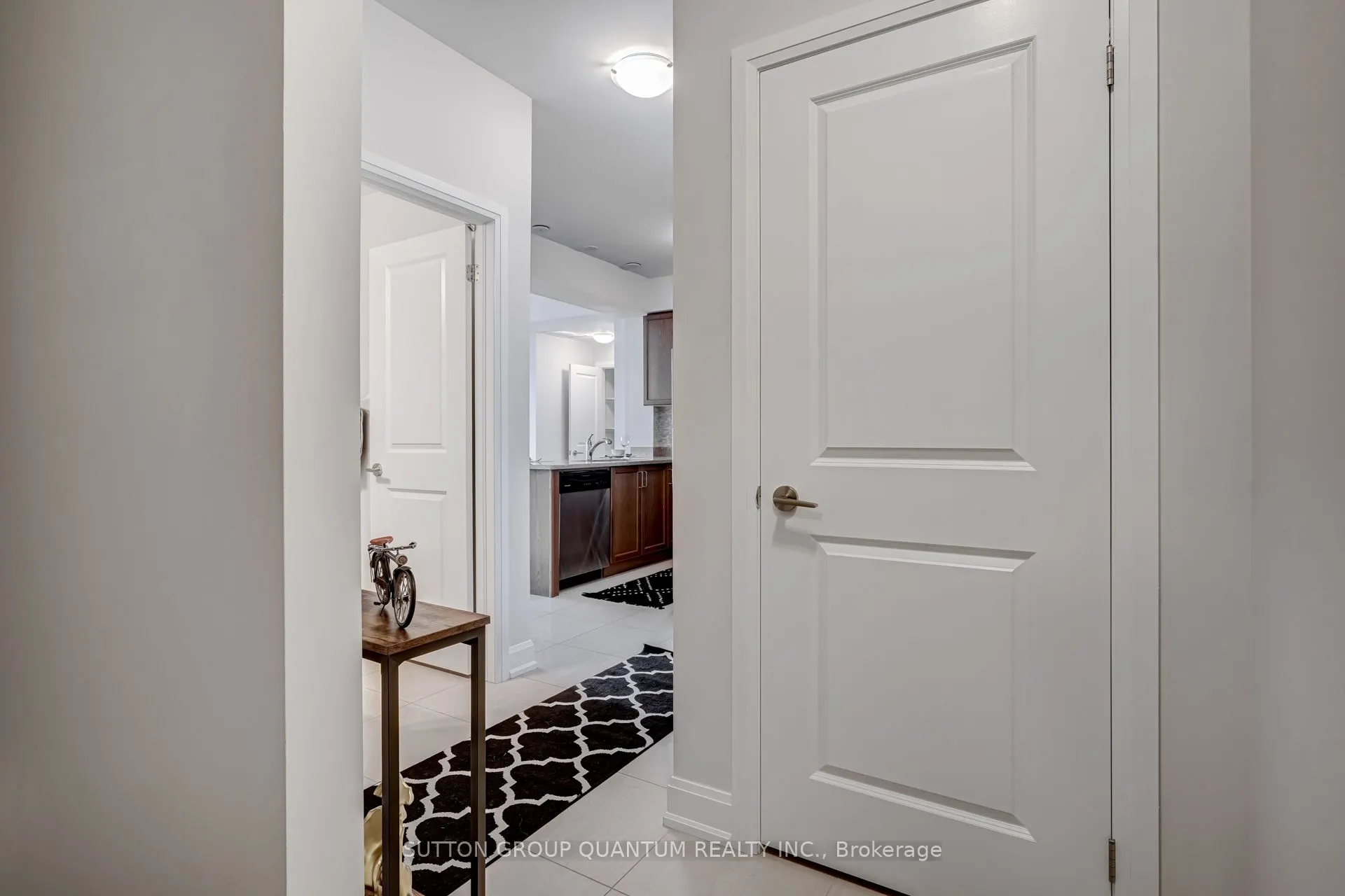 275 Roxton Road, #201