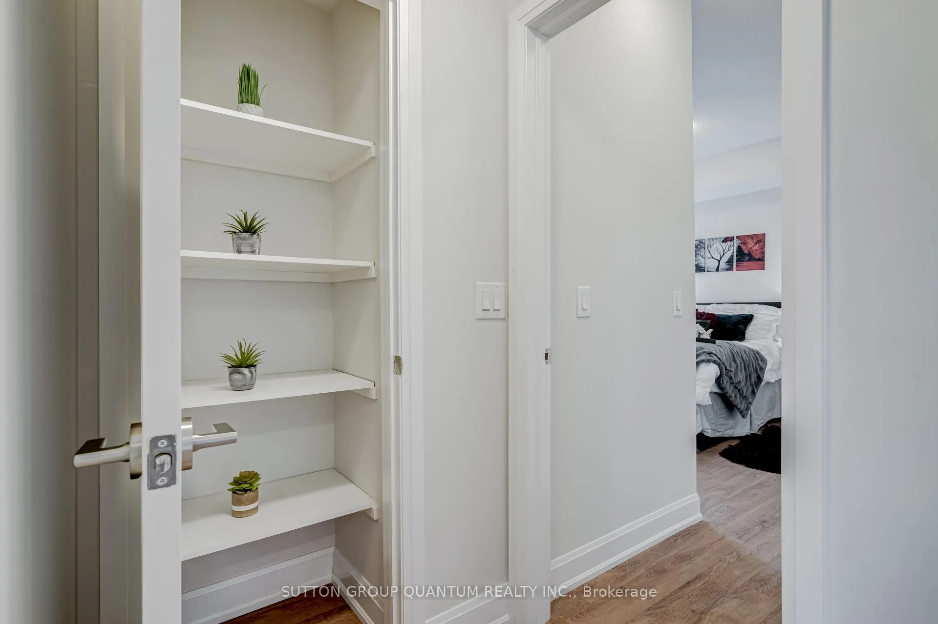275 Roxton Road, #201