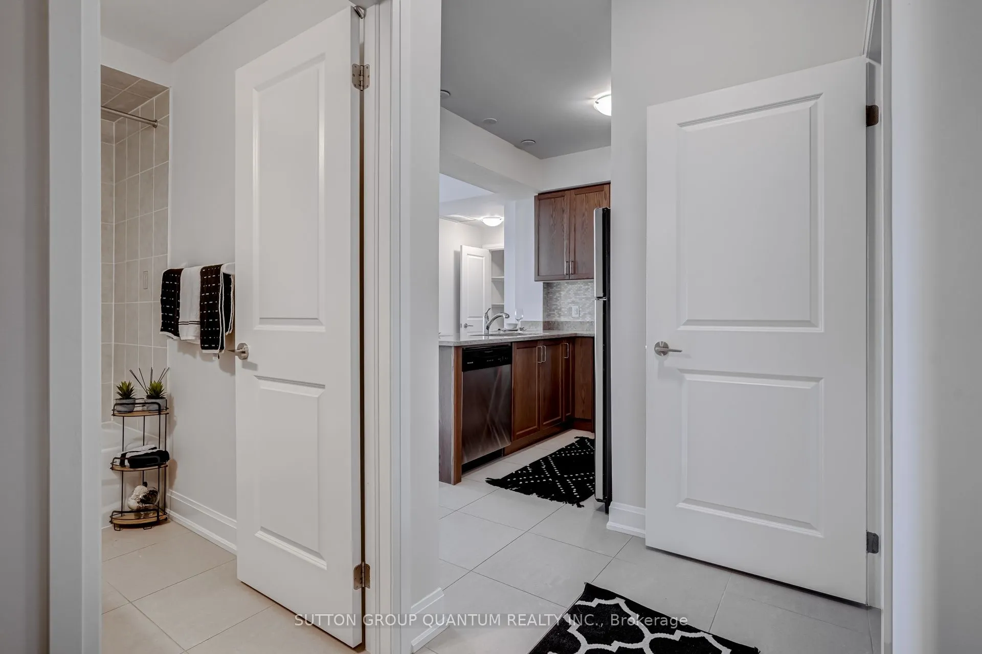 275 Roxton Road, #201
