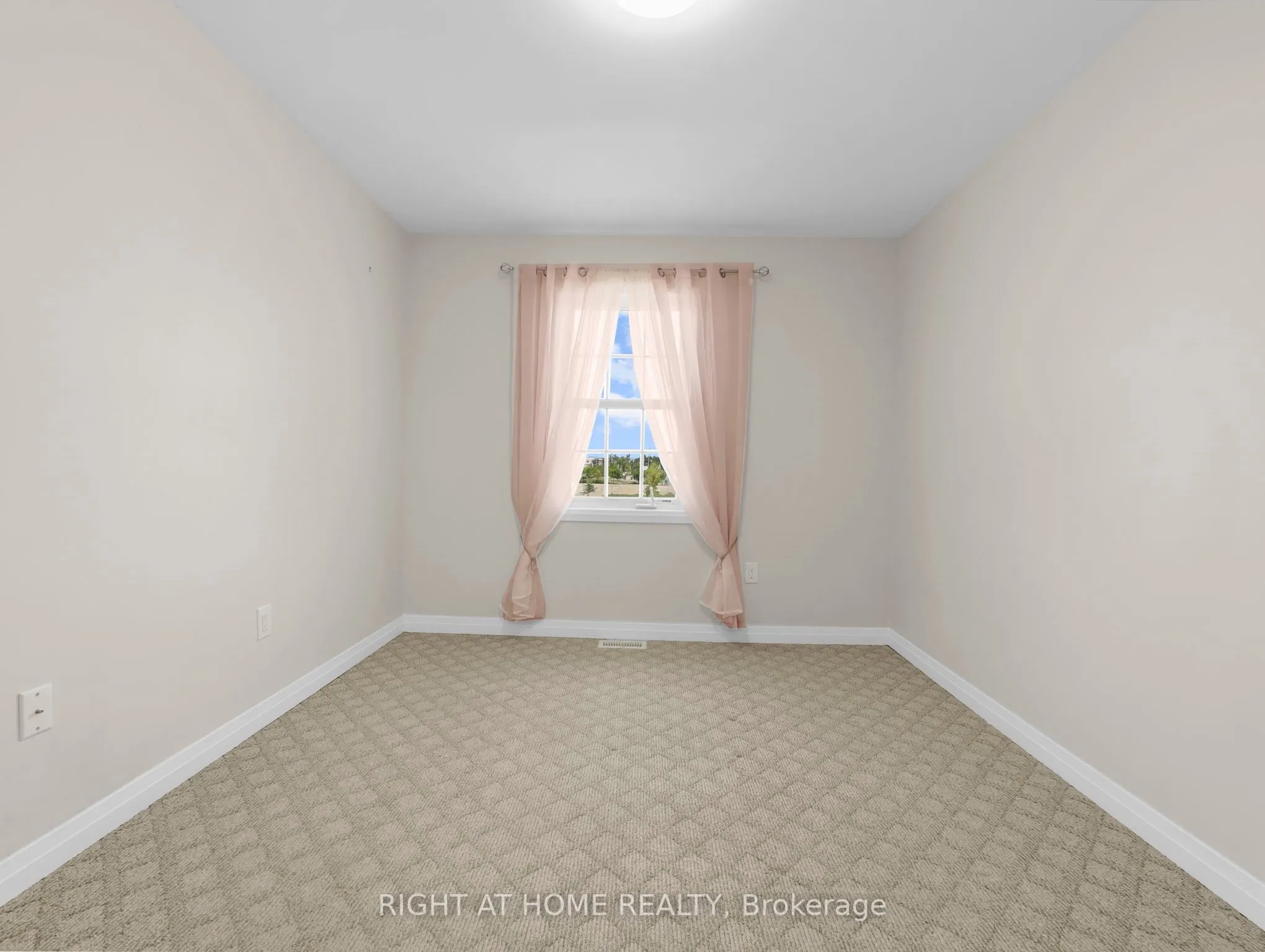 64 Mclaughlin Avenue