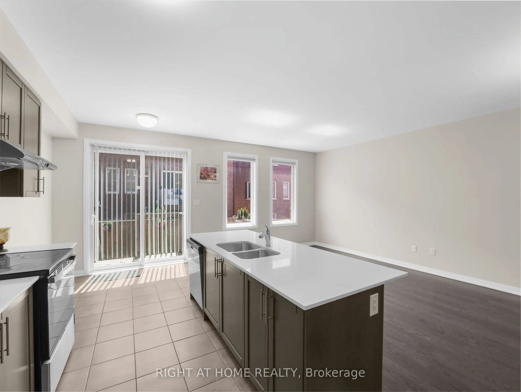 64 Mclaughlin Avenue