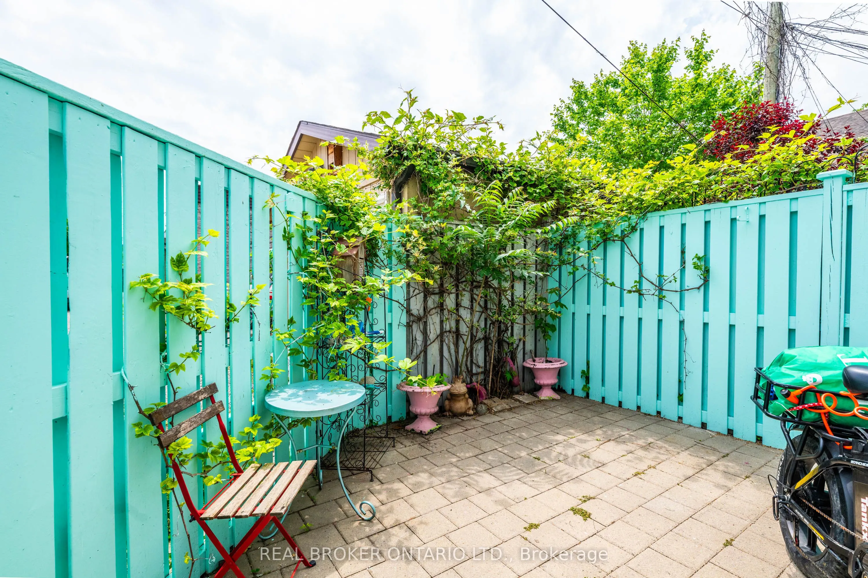 27 Lindner Street