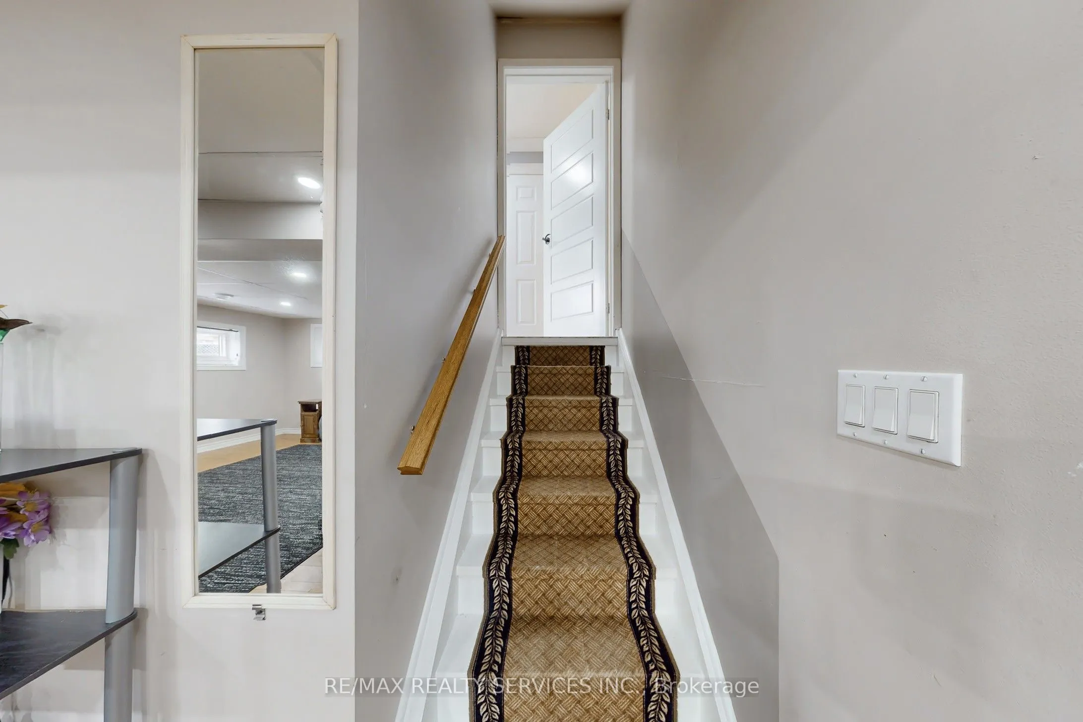 53 Geneva Crescent