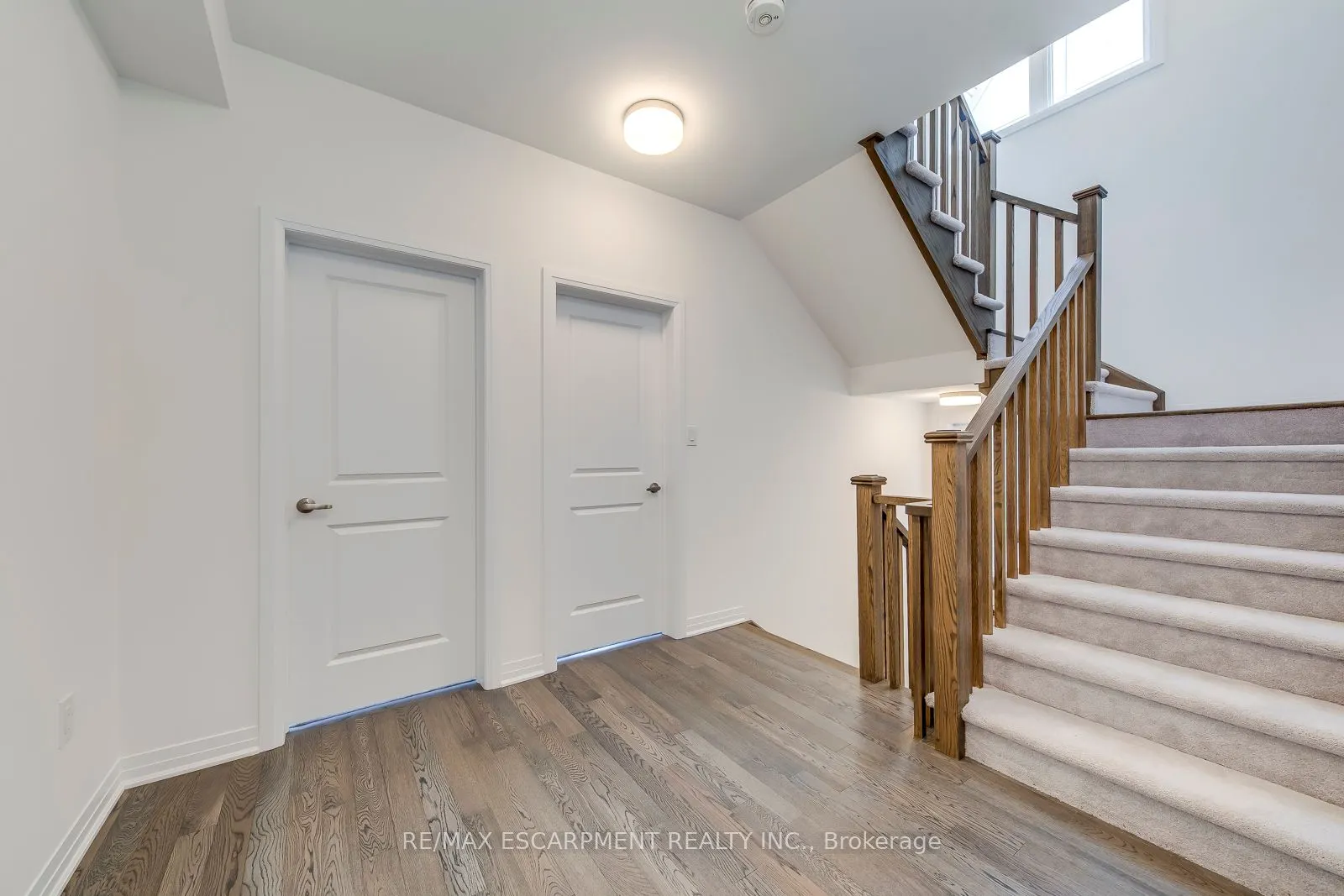 3262 Crystal Drive
