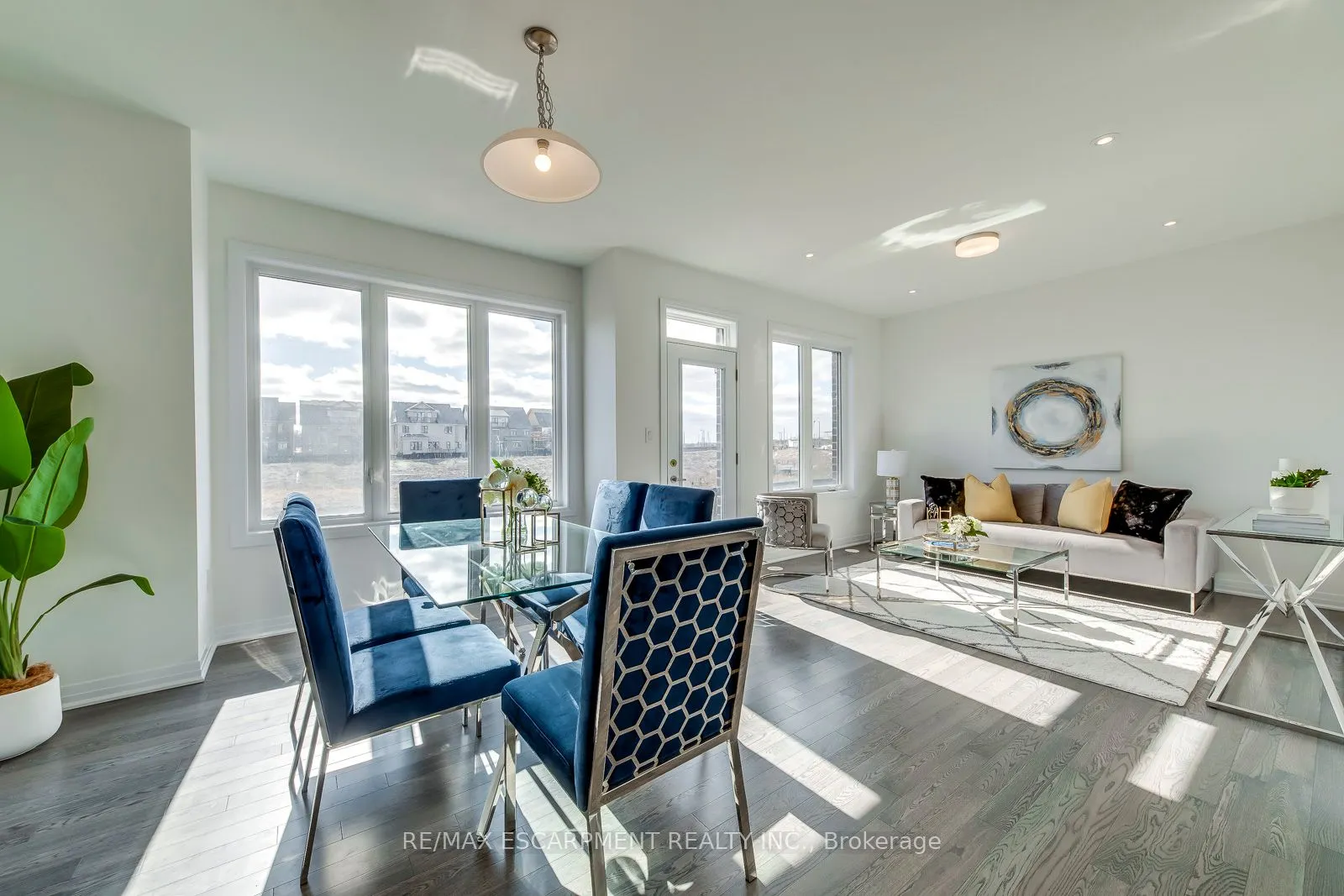 3262 Crystal Drive