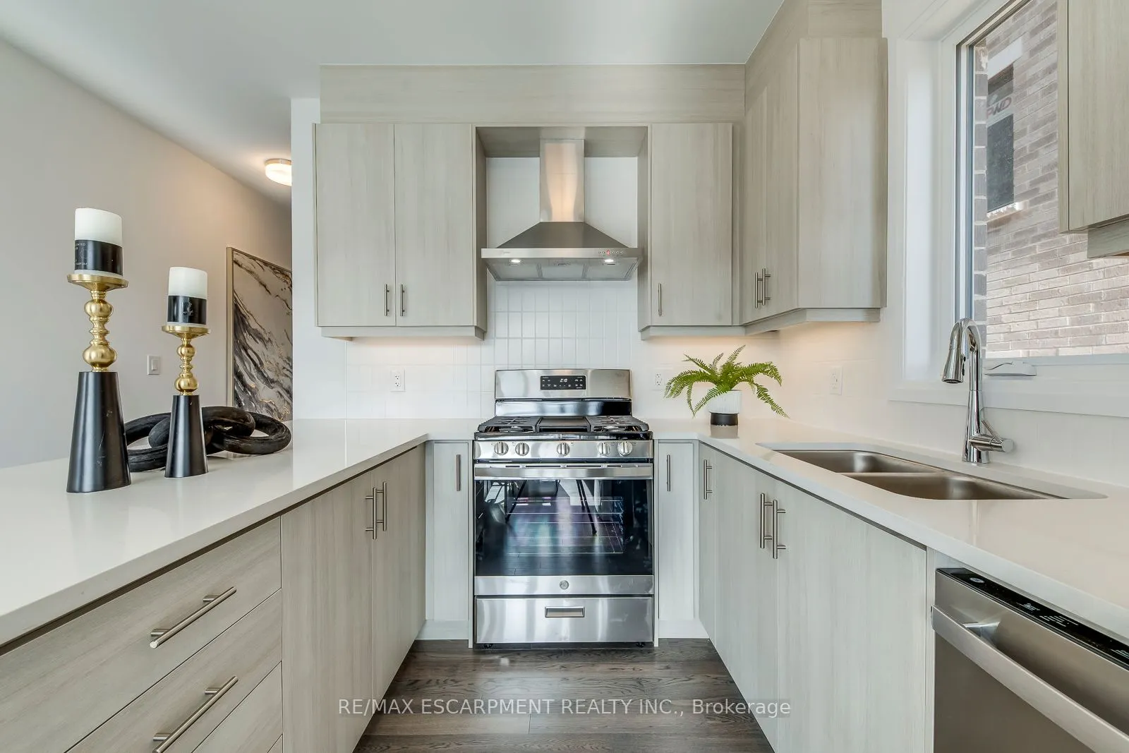 3262 Crystal Drive