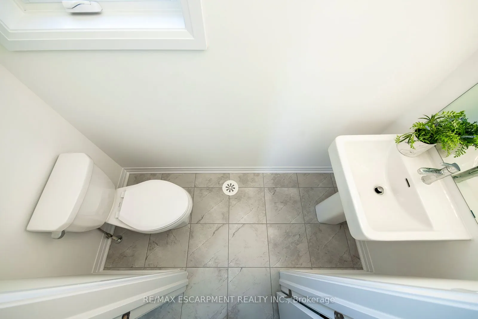 3262 Crystal Drive