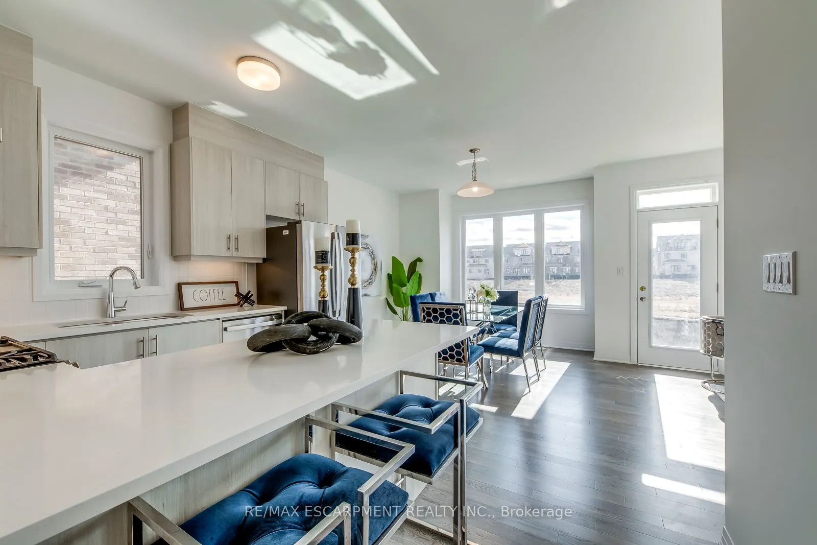 3262 Crystal Drive