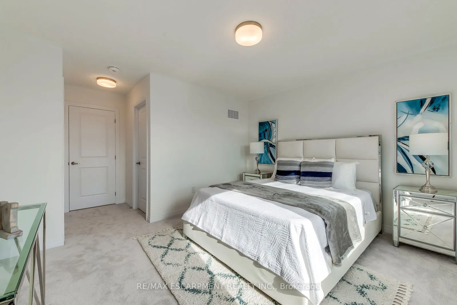 3262 Crystal Drive