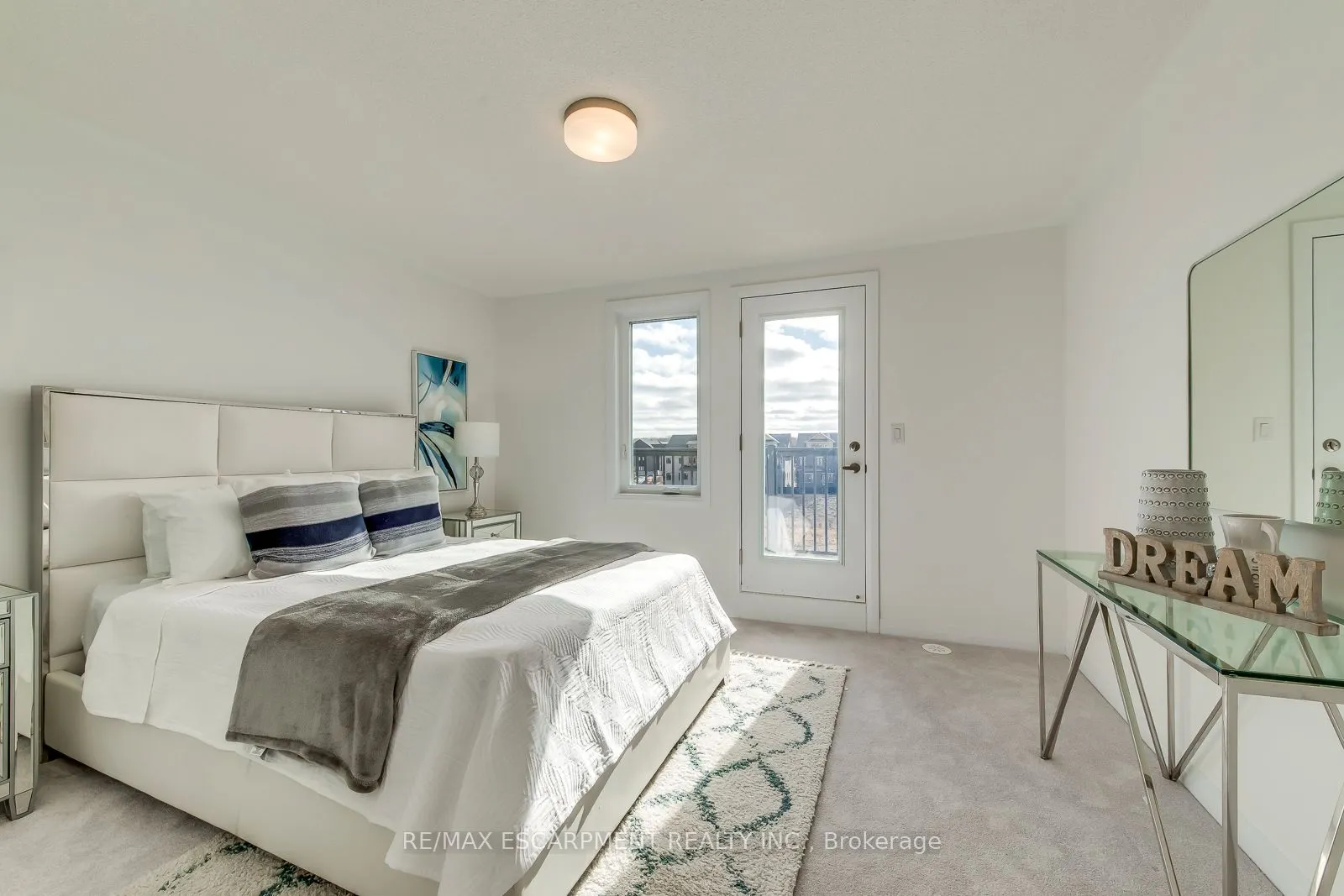 3262 Crystal Drive