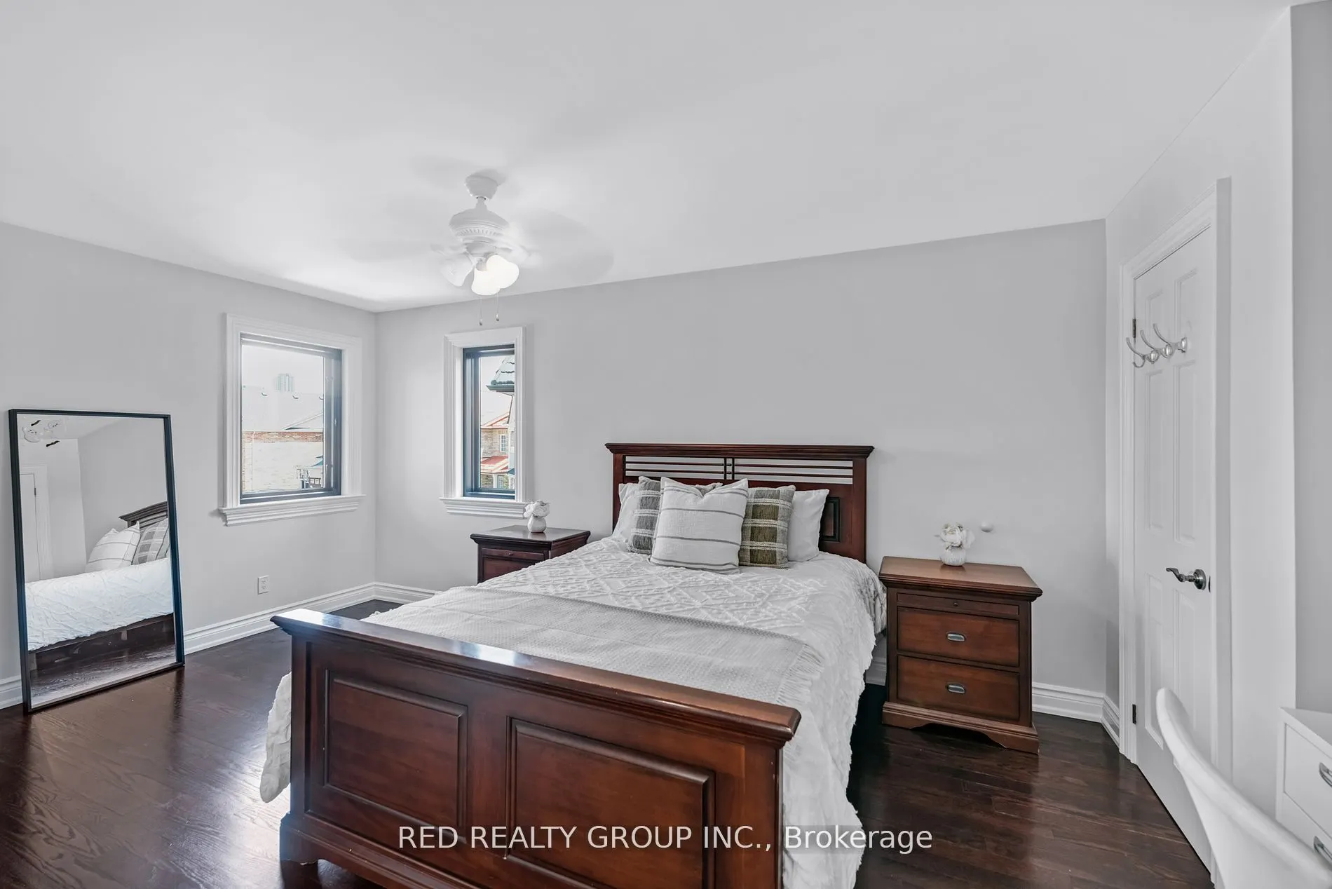 4735 Apple Blossom Circle