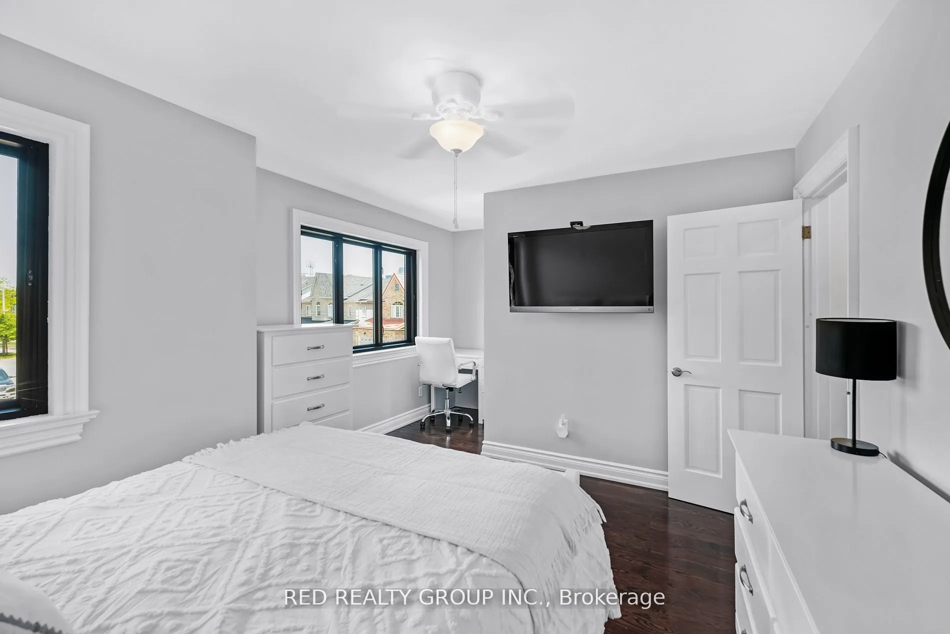 4735 Apple Blossom Circle