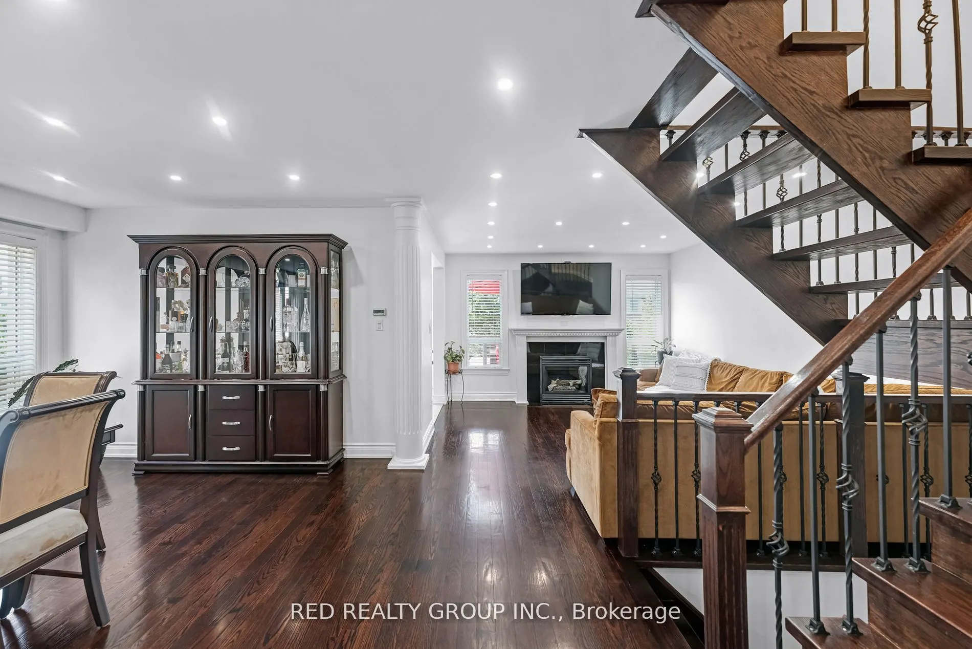 4735 Apple Blossom Circle
