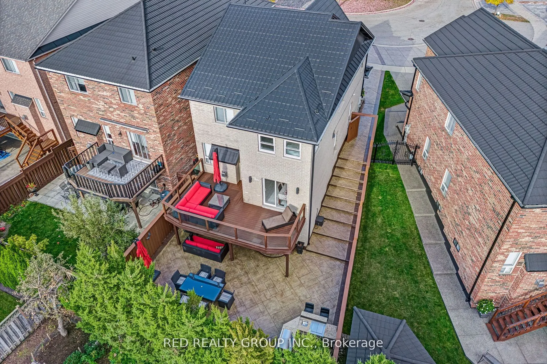 4735 Apple Blossom Circle