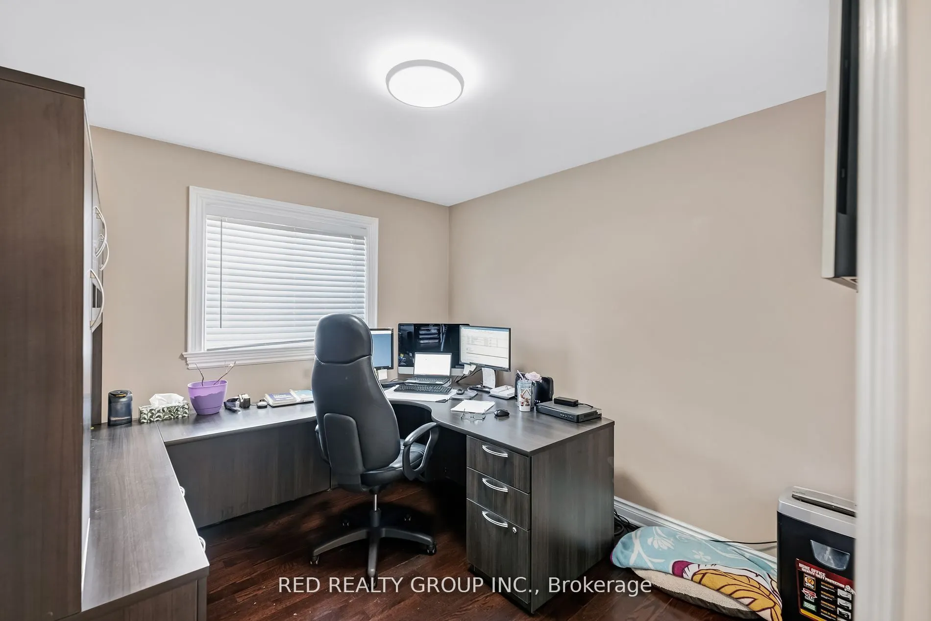 4735 Apple Blossom Circle