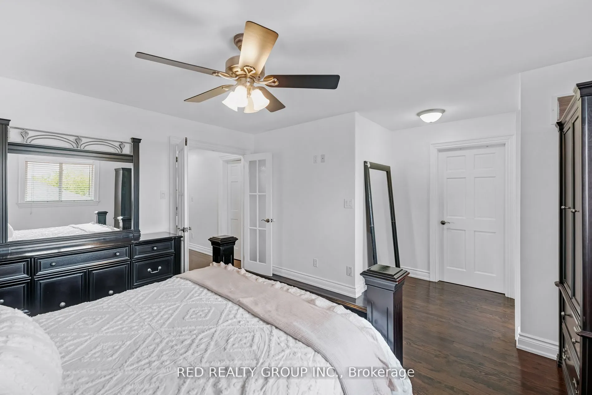 4735 Apple Blossom Circle