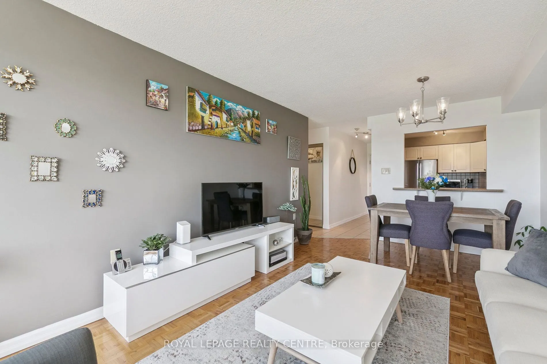 1110 Walden Circle, #807