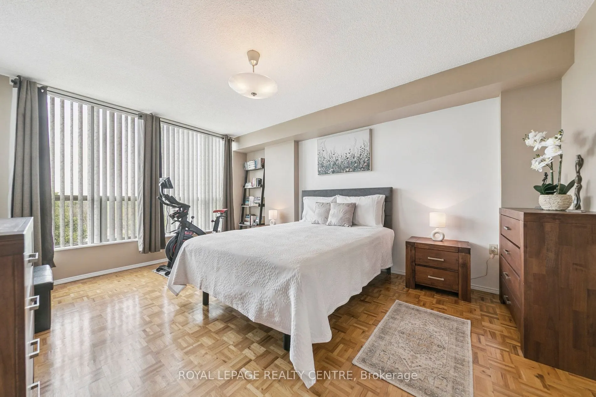 1110 Walden Circle, #807
