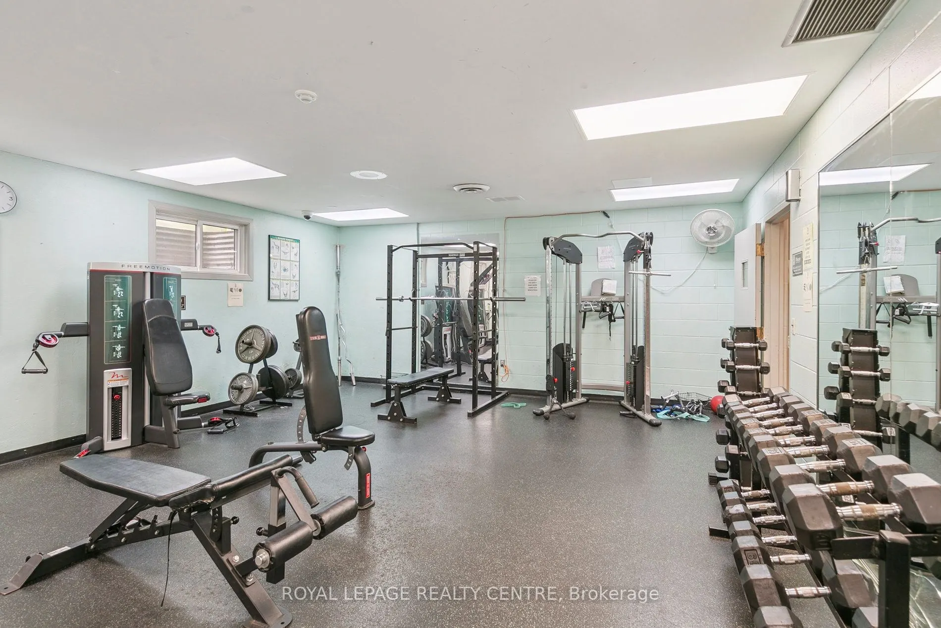 1110 Walden Circle, #807