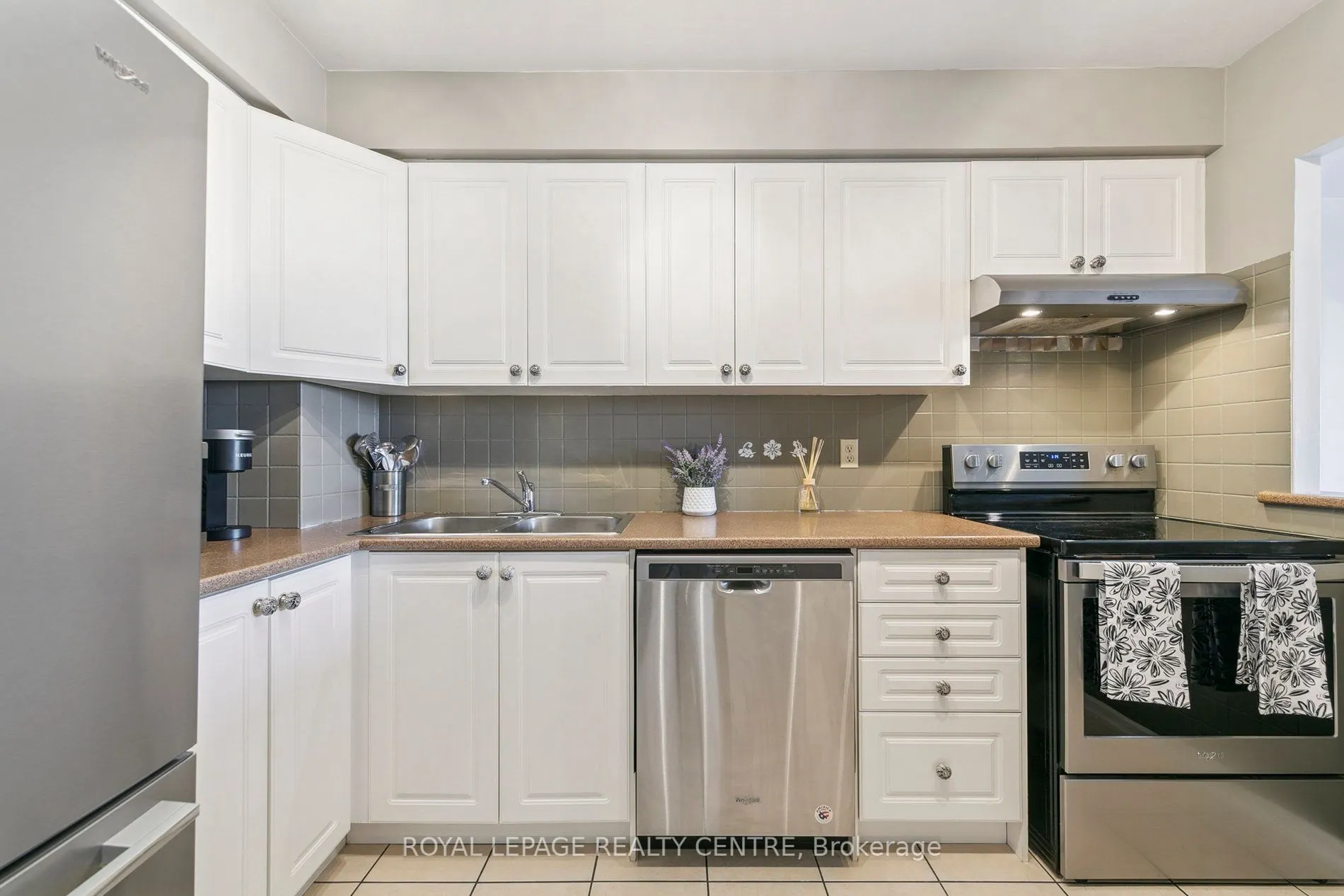 1110 Walden Circle, #807