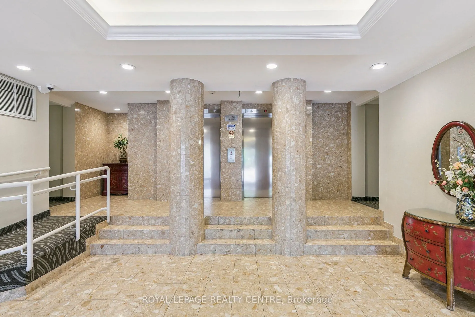 1110 Walden Circle, #807