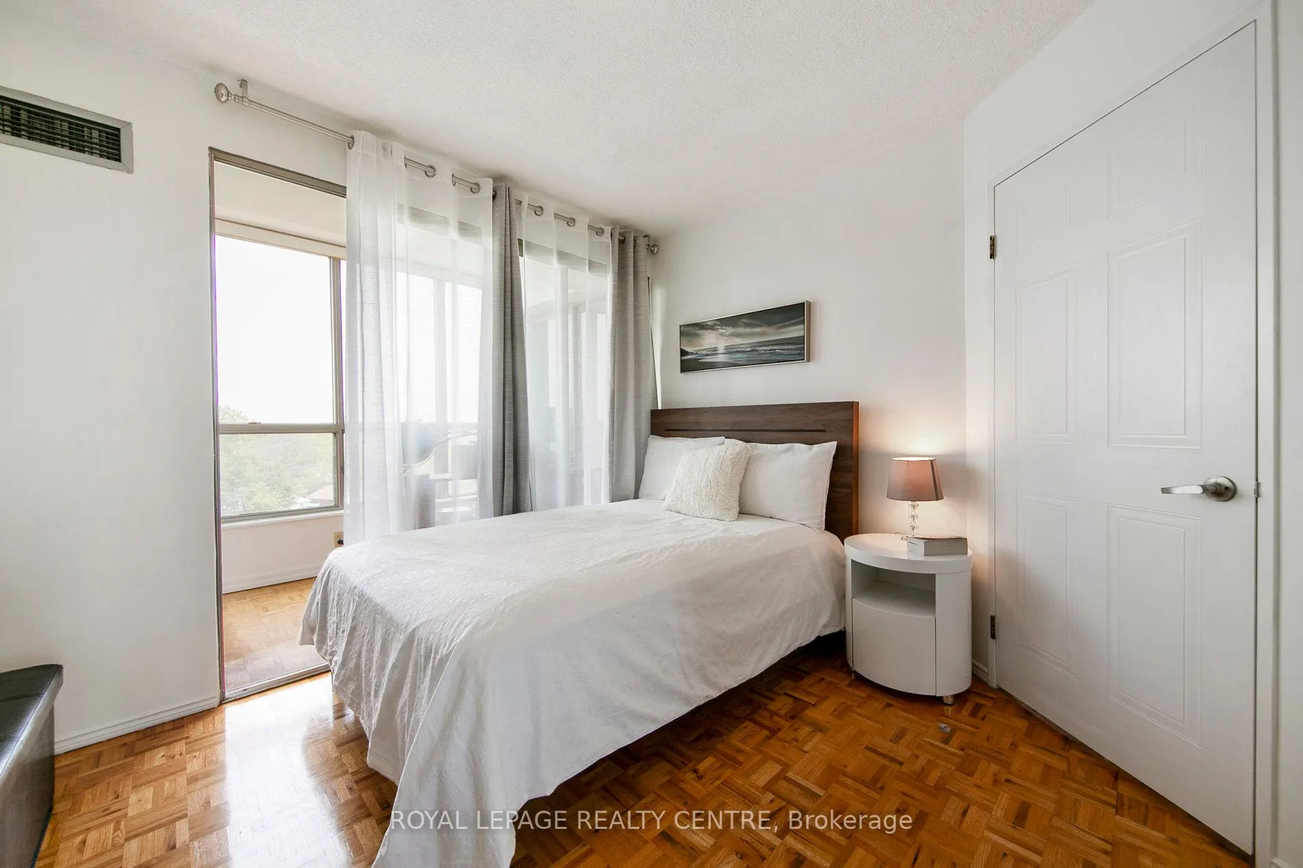1110 Walden Circle, #807