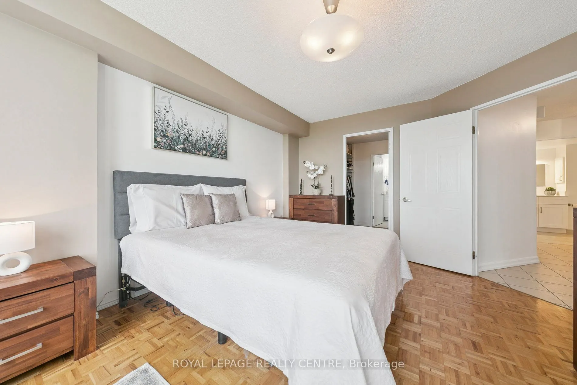 1110 Walden Circle, #807