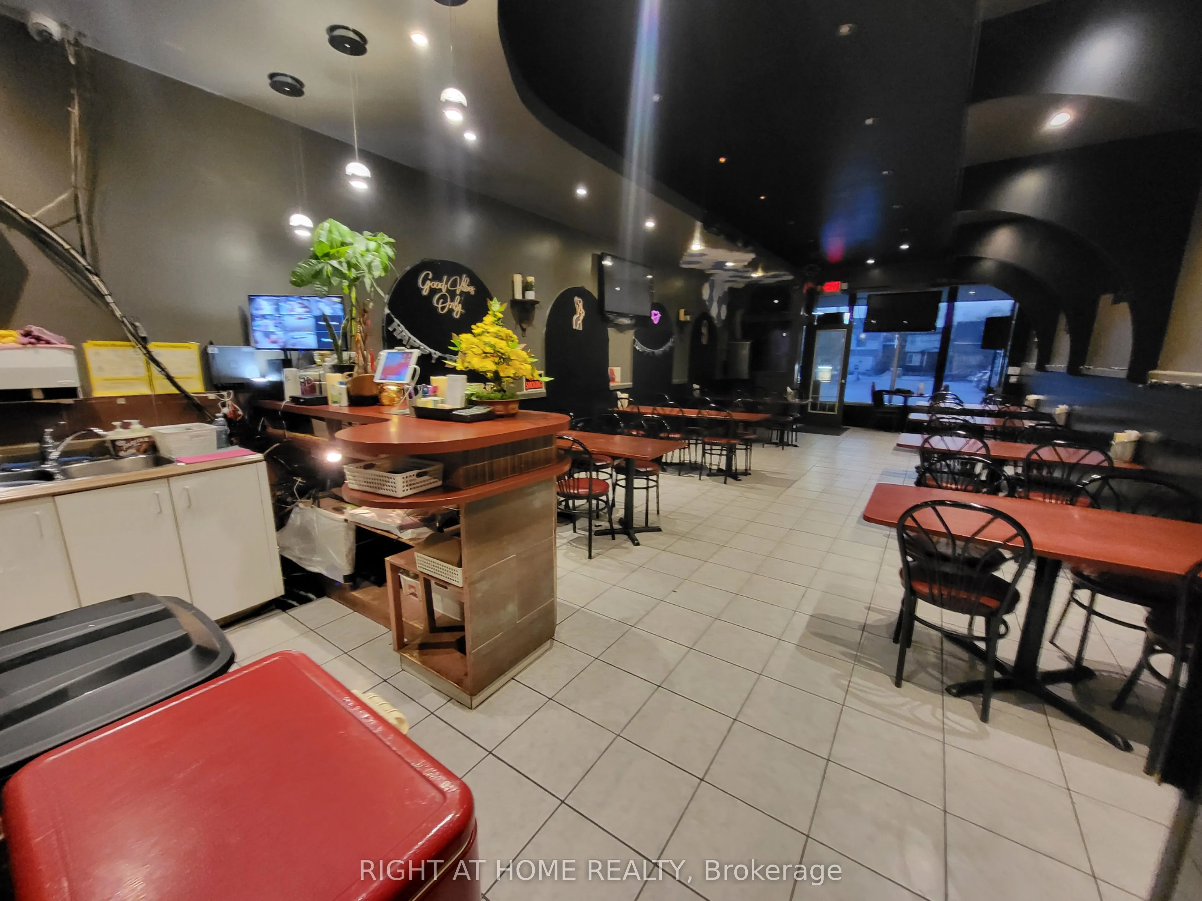 825 Runnymede Road