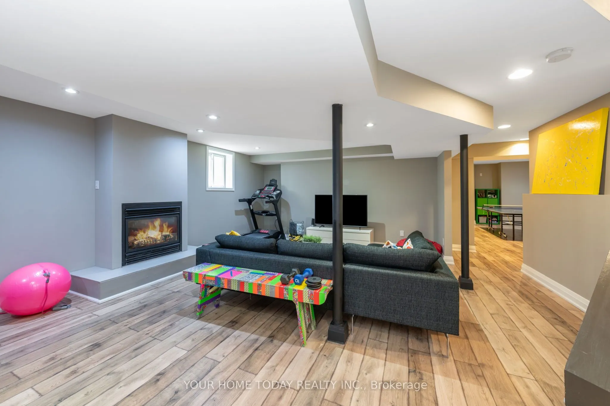 6 Stonebrook Crescent