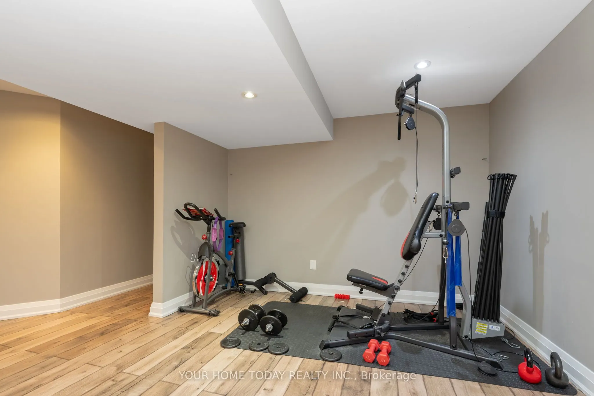 6 Stonebrook Crescent