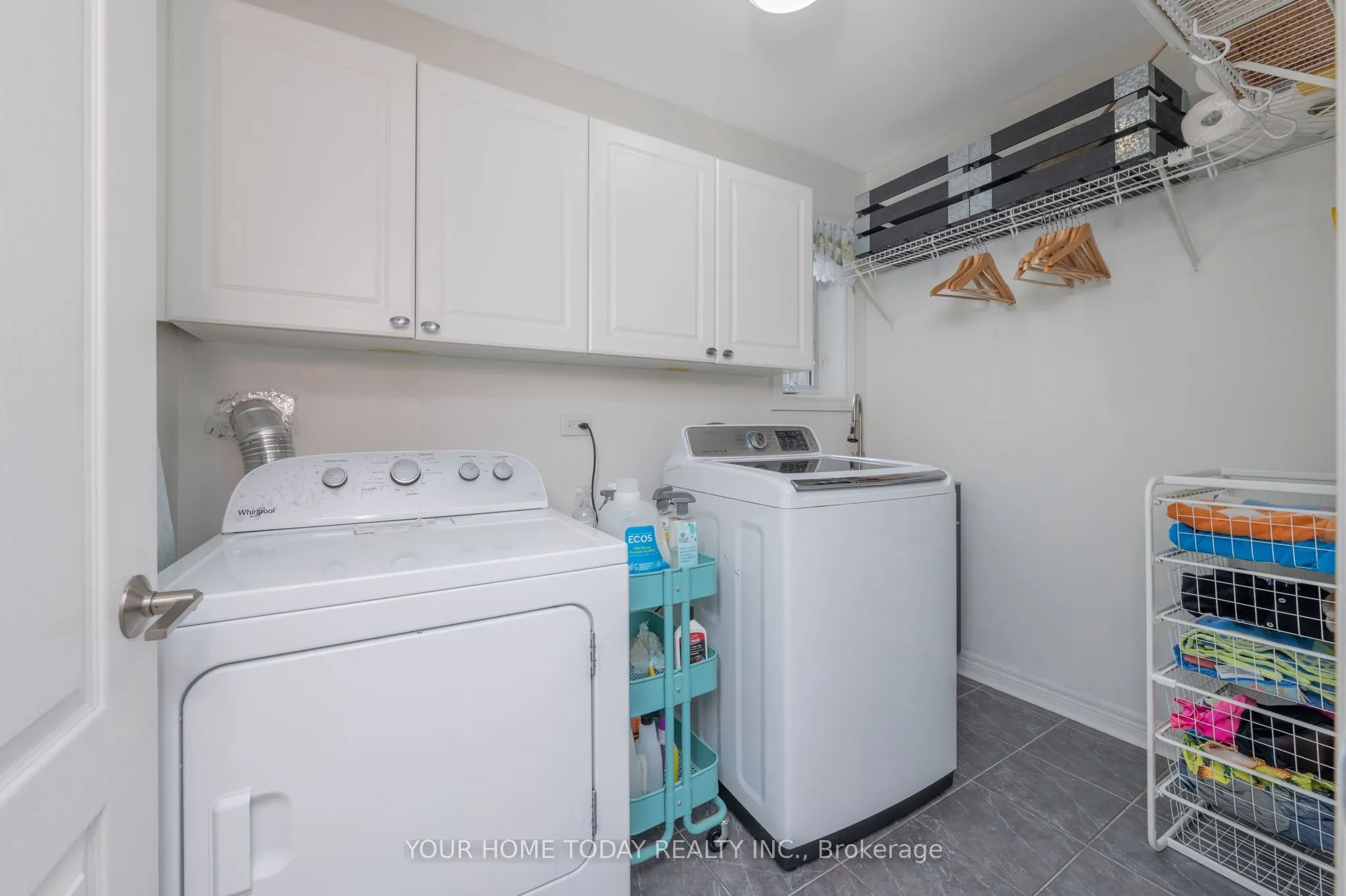 6 Stonebrook Crescent