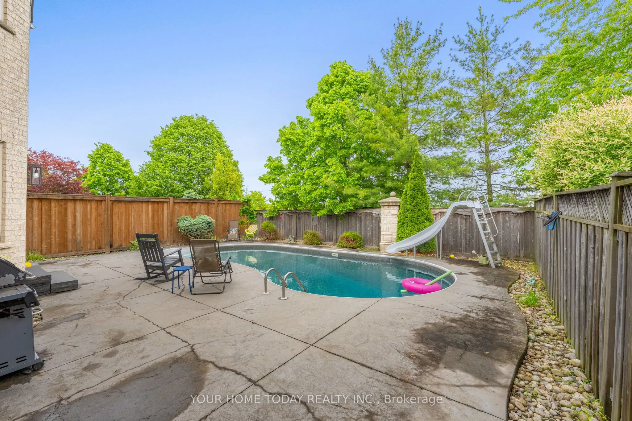6 Stonebrook Crescent