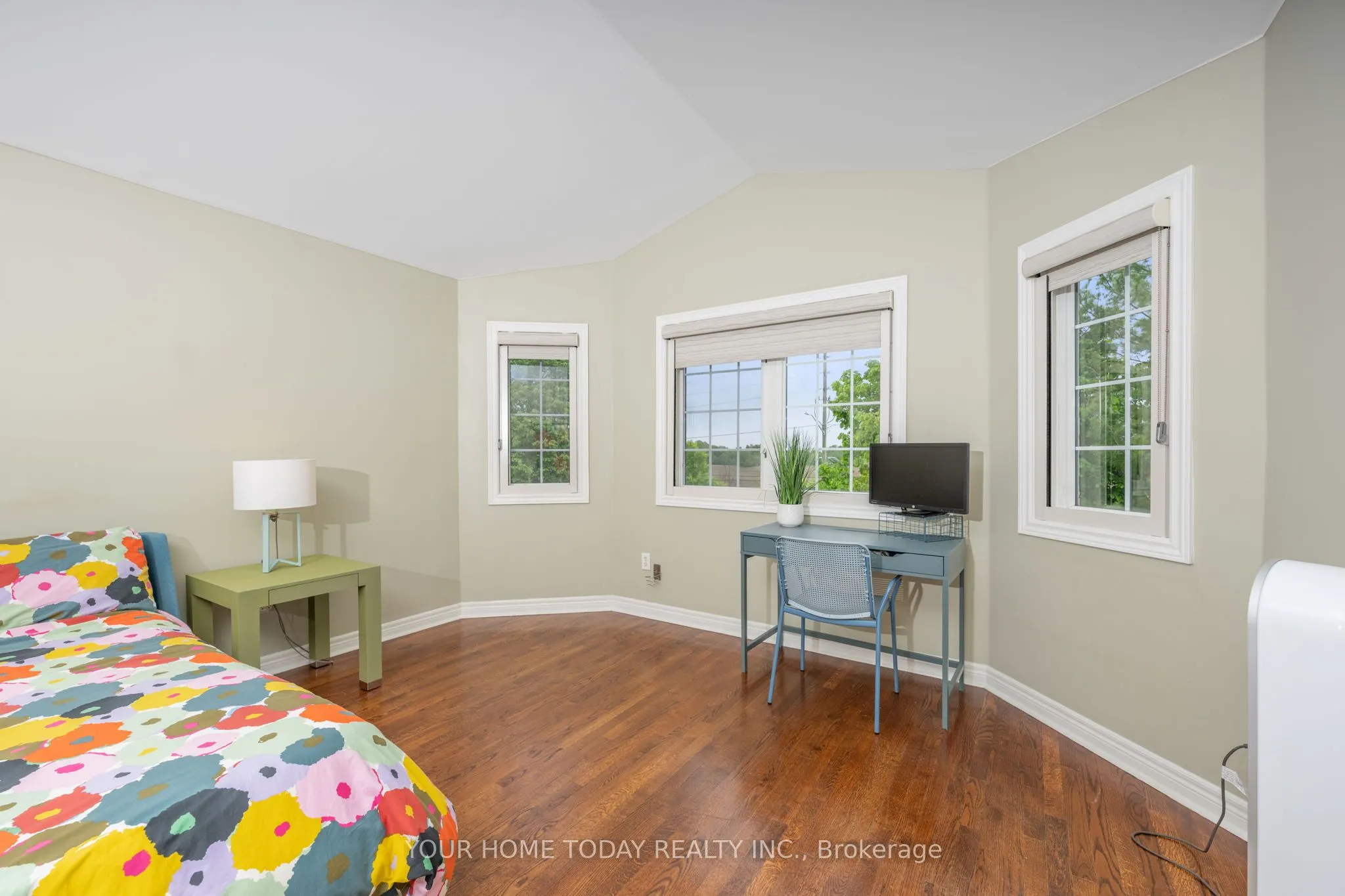 6 Stonebrook Crescent