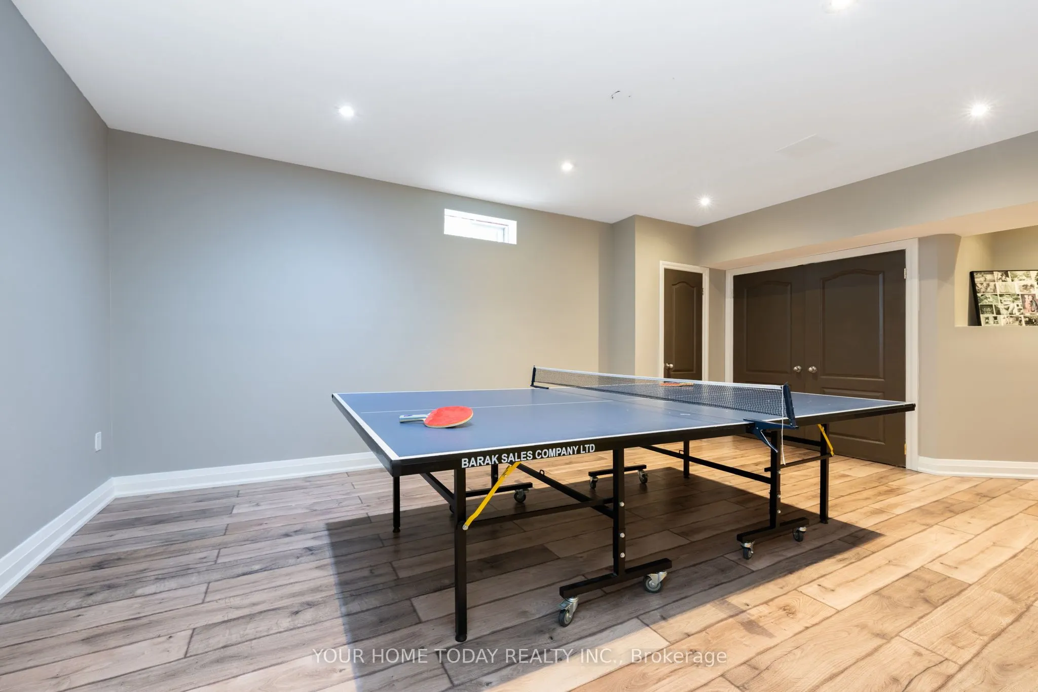 6 Stonebrook Crescent