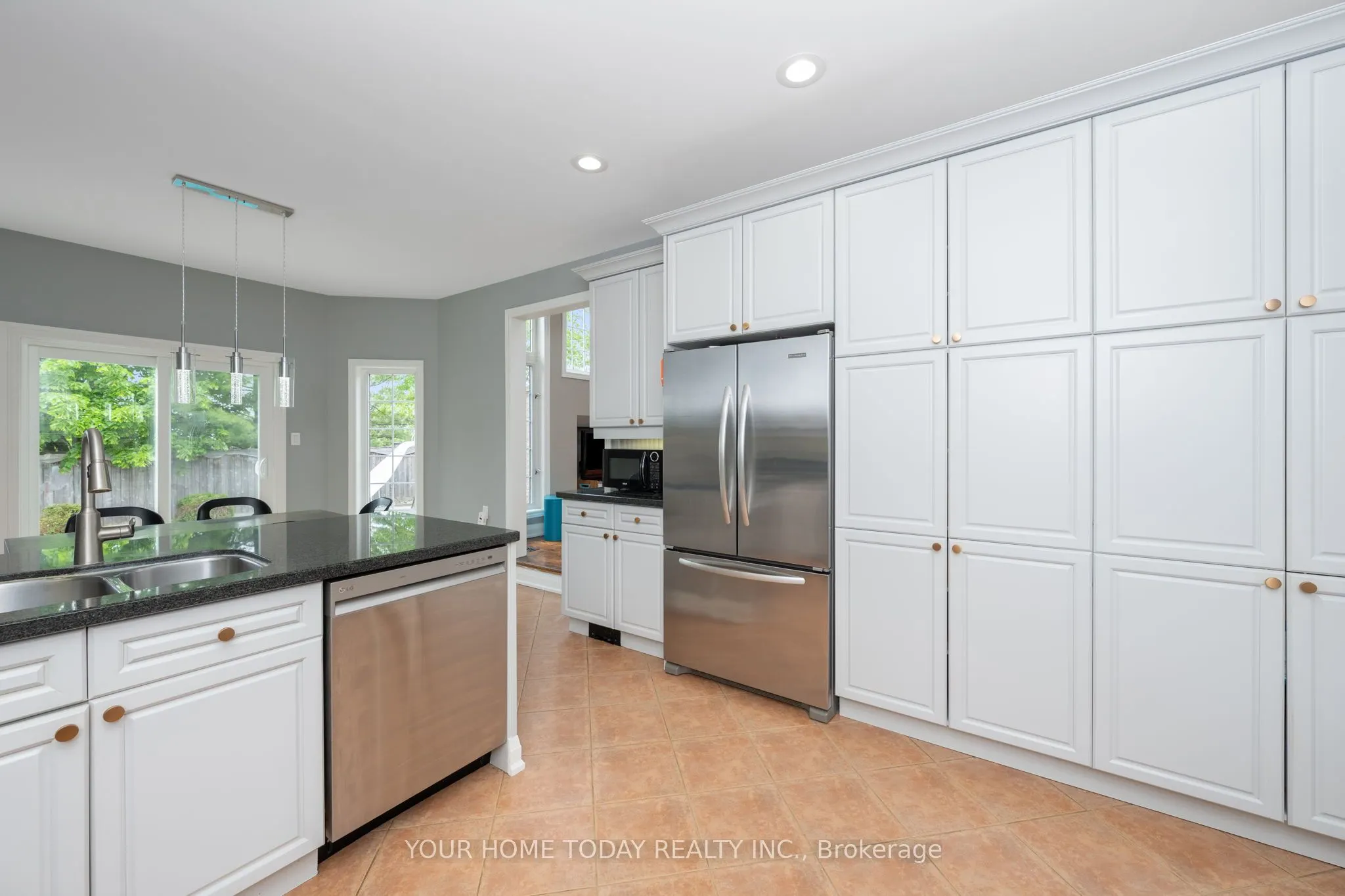 6 Stonebrook Crescent