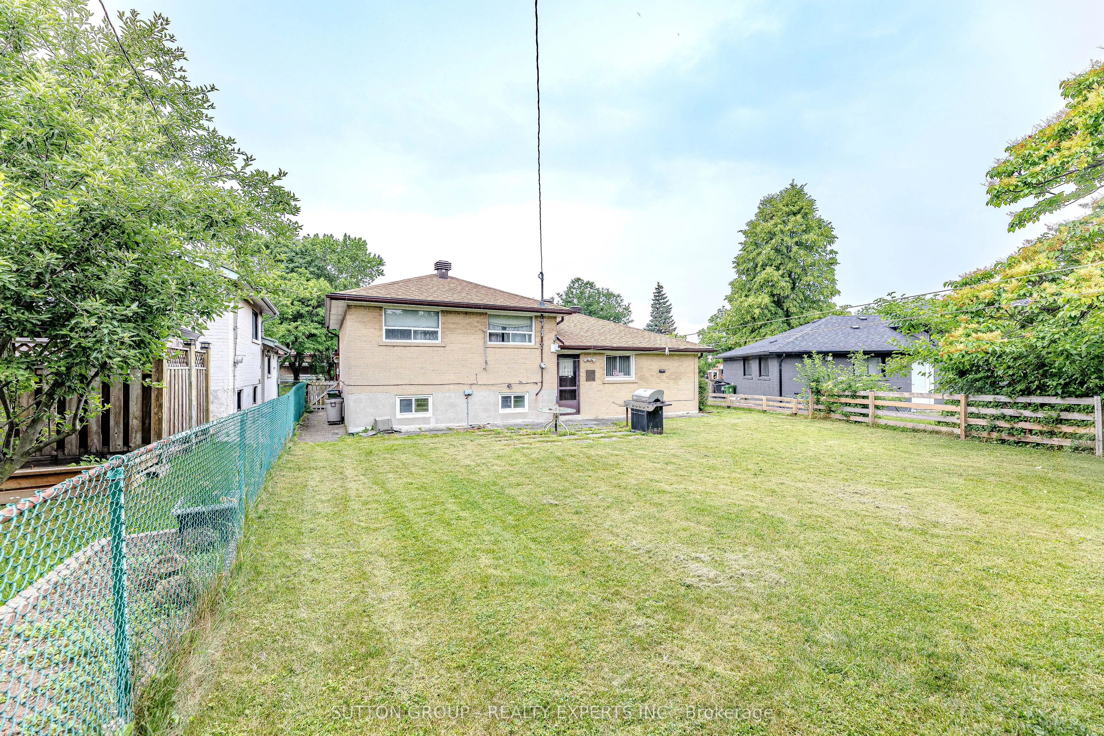 24 Vanderbrent Crescent