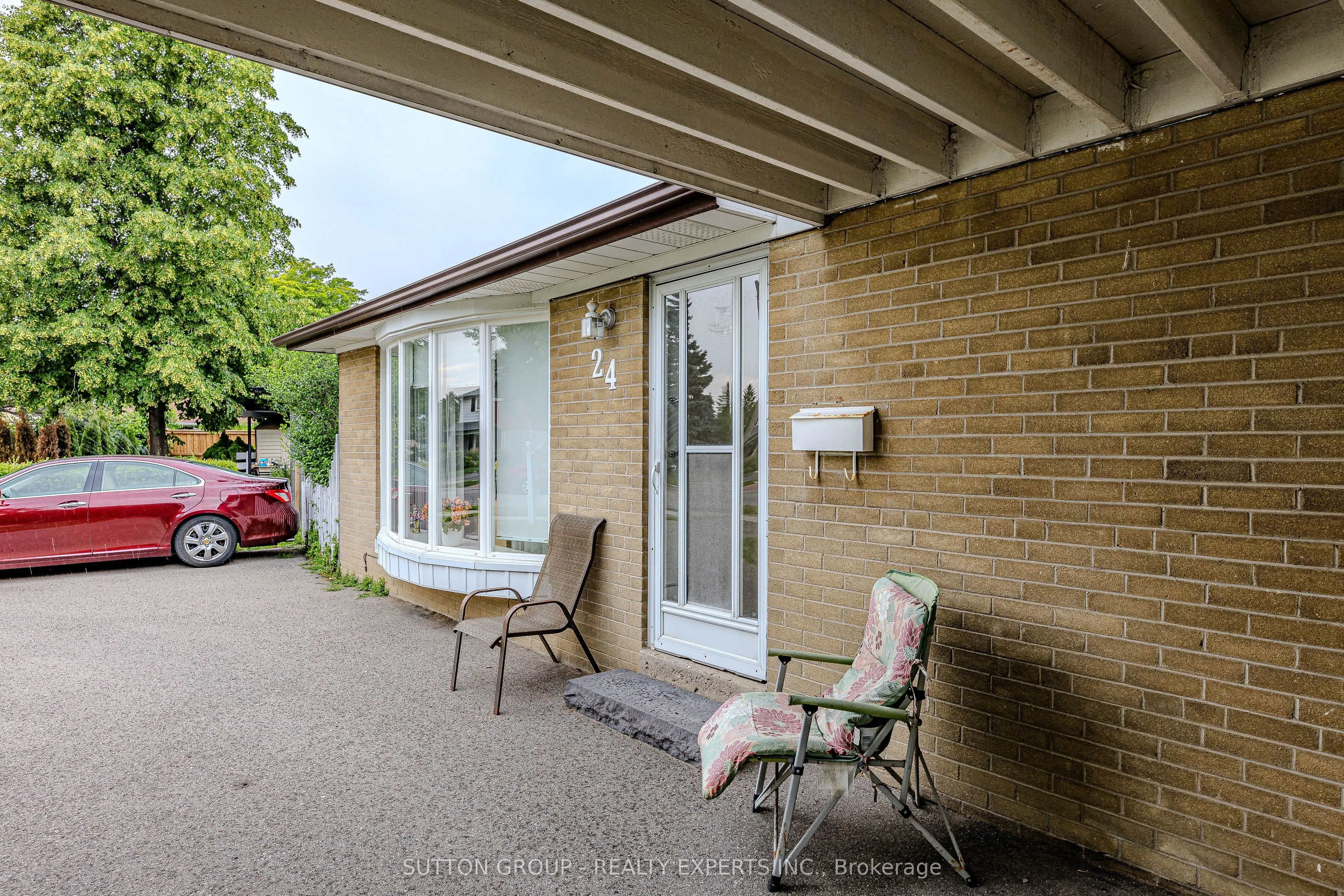 24 Vanderbrent Crescent