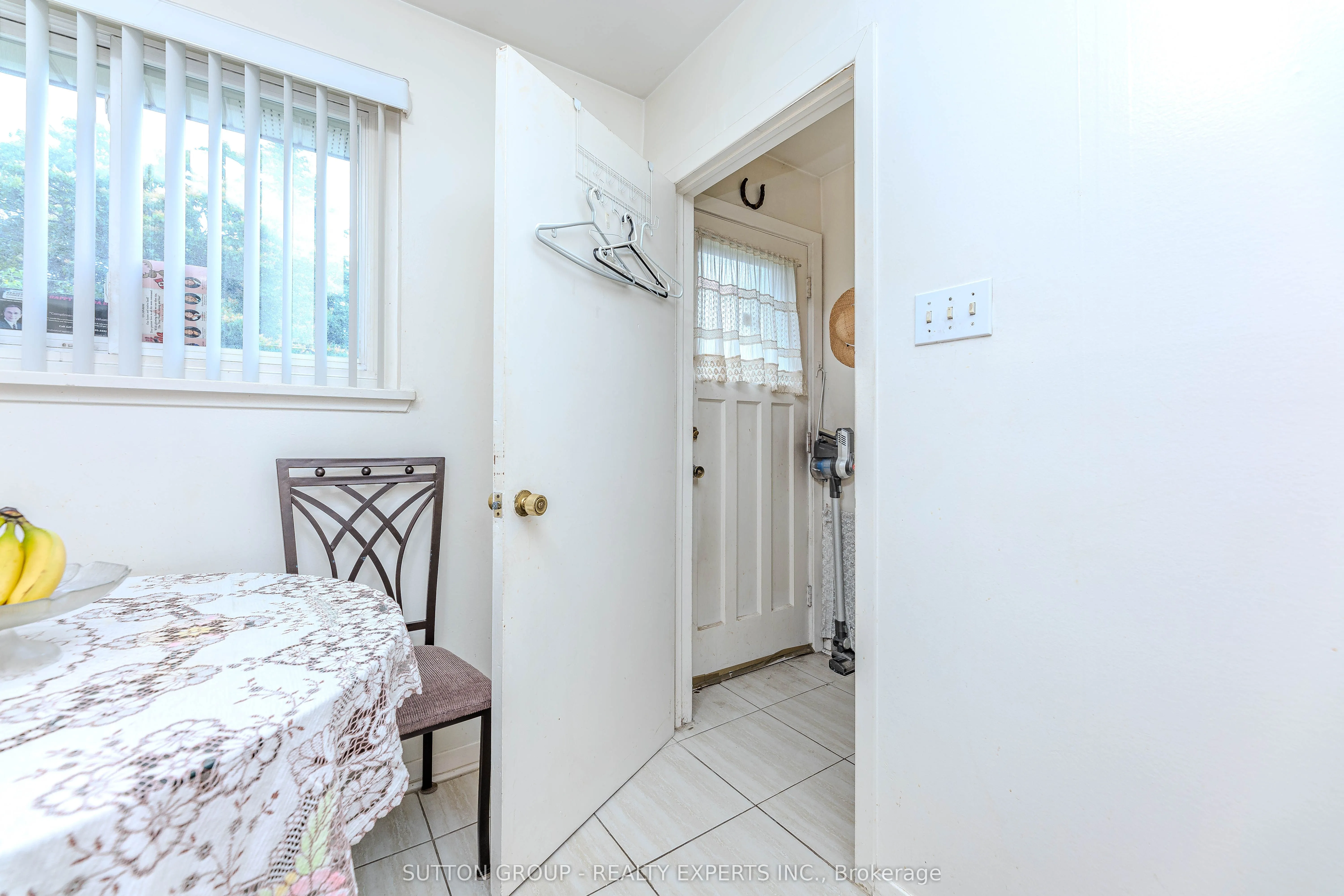 24 Vanderbrent Crescent