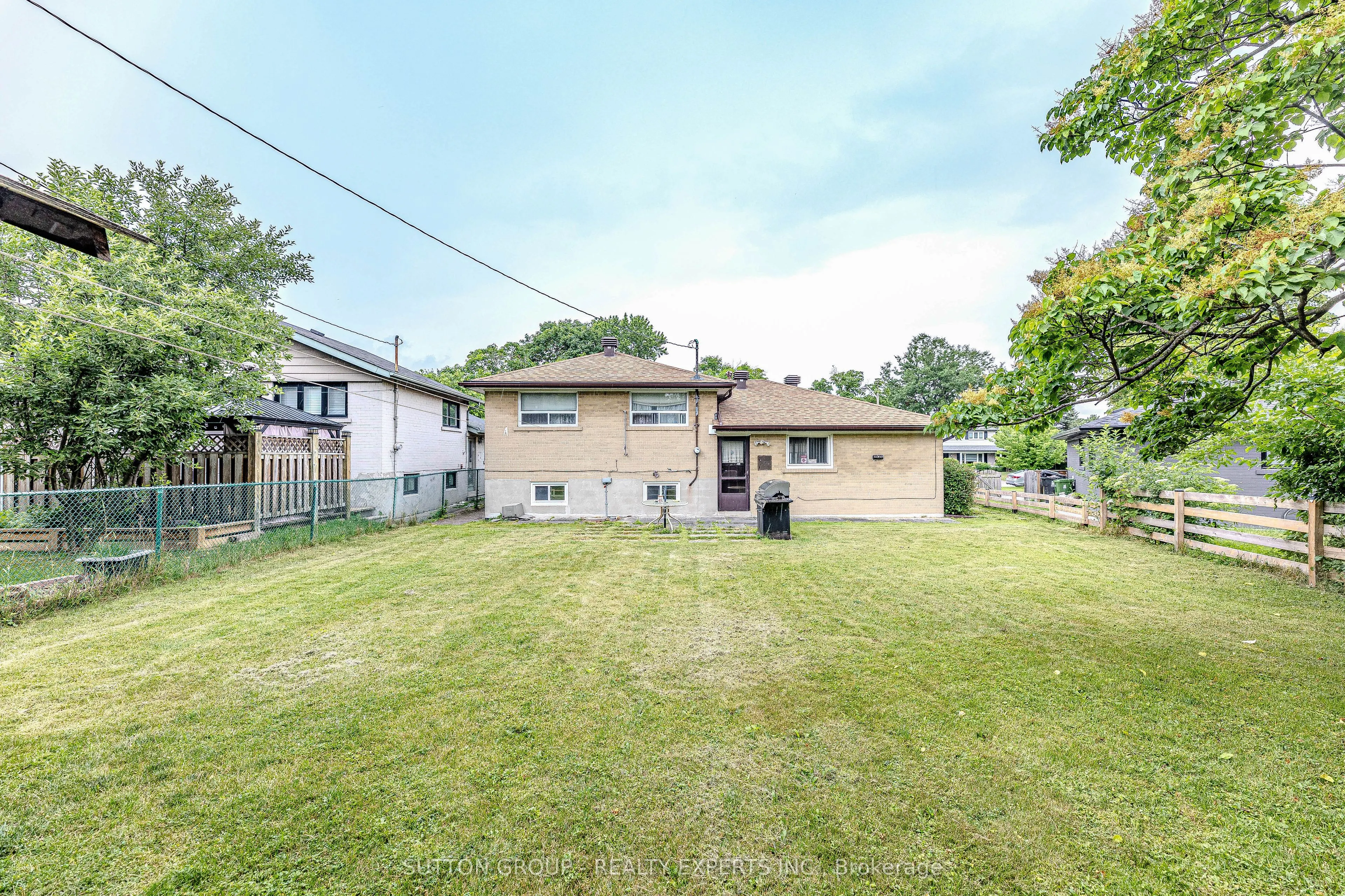24 Vanderbrent Crescent