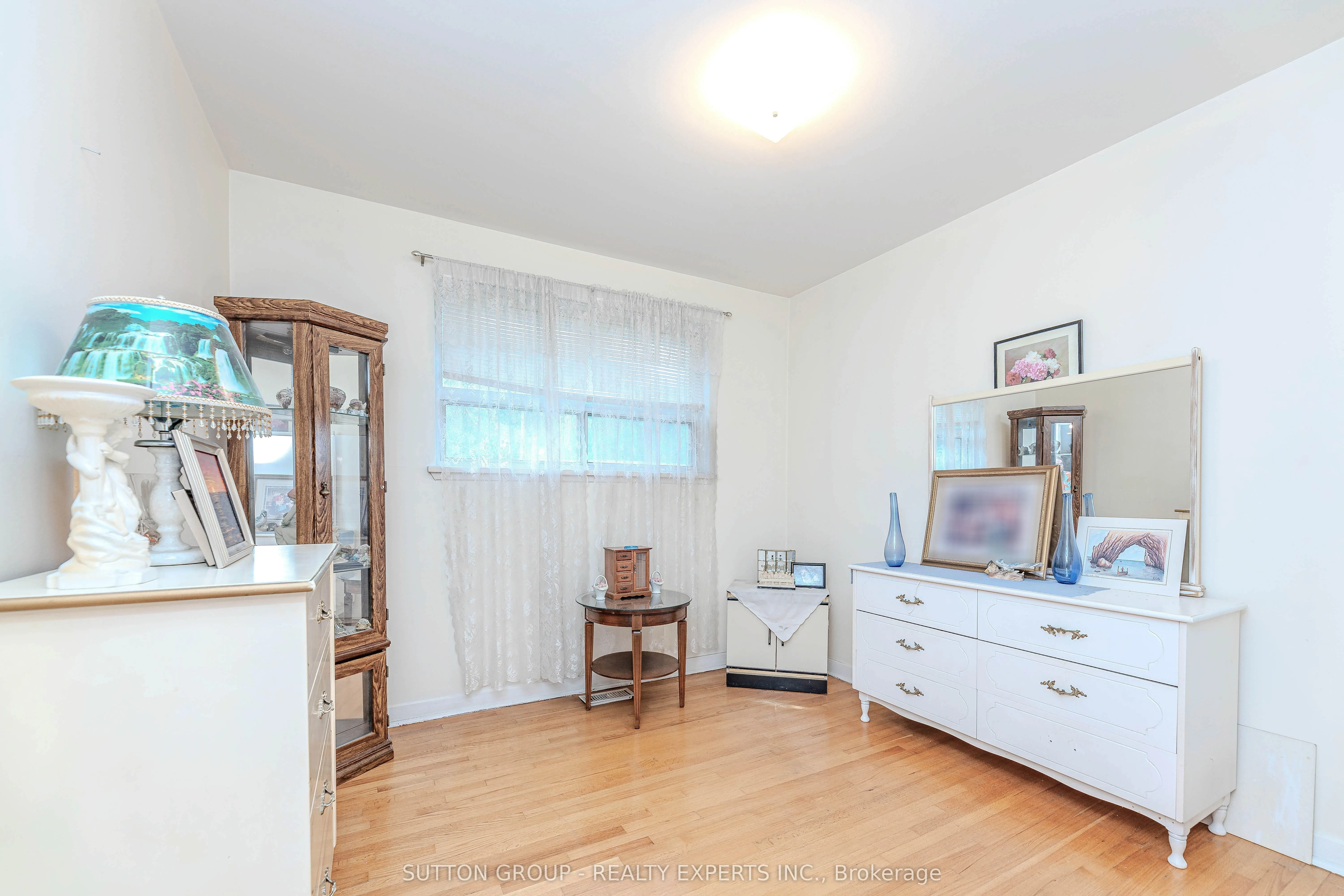 24 Vanderbrent Crescent