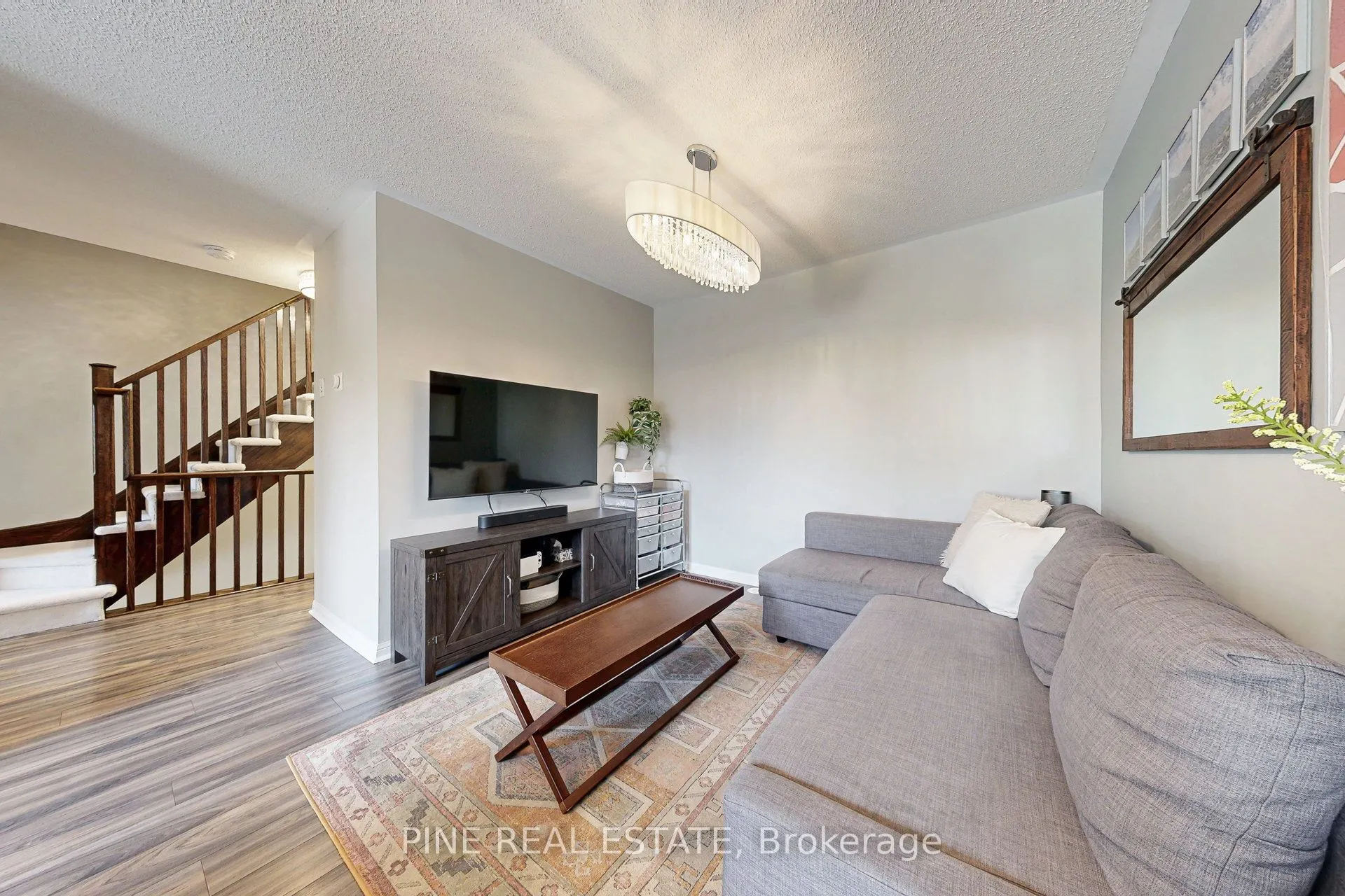 649 SPEYER Circle