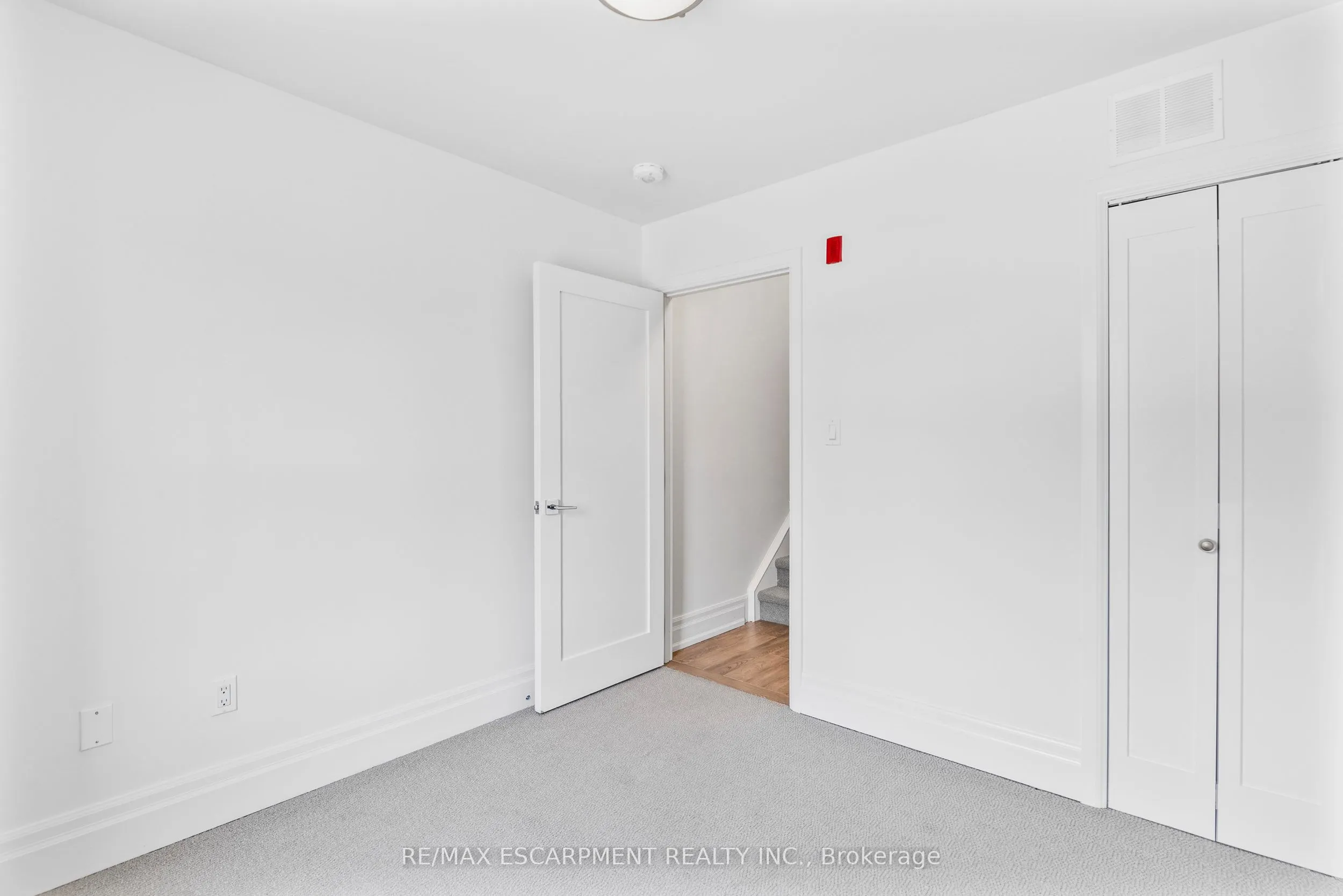 760 Lakeshore Road E, #206