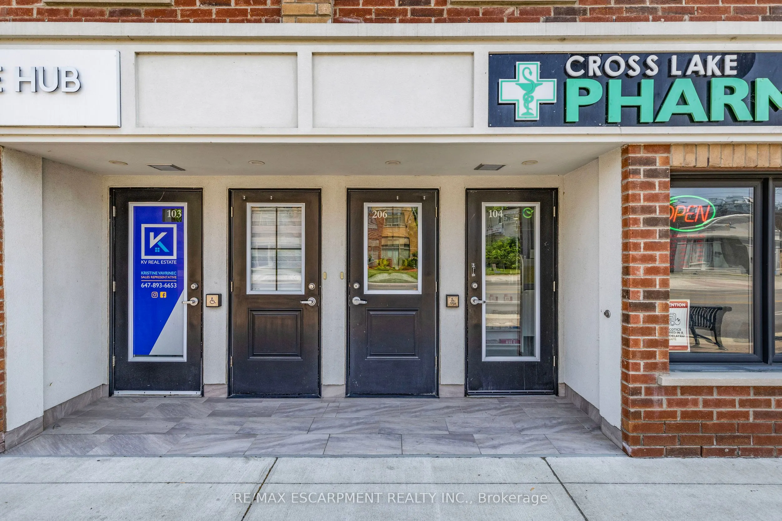 760 Lakeshore Road E, #206